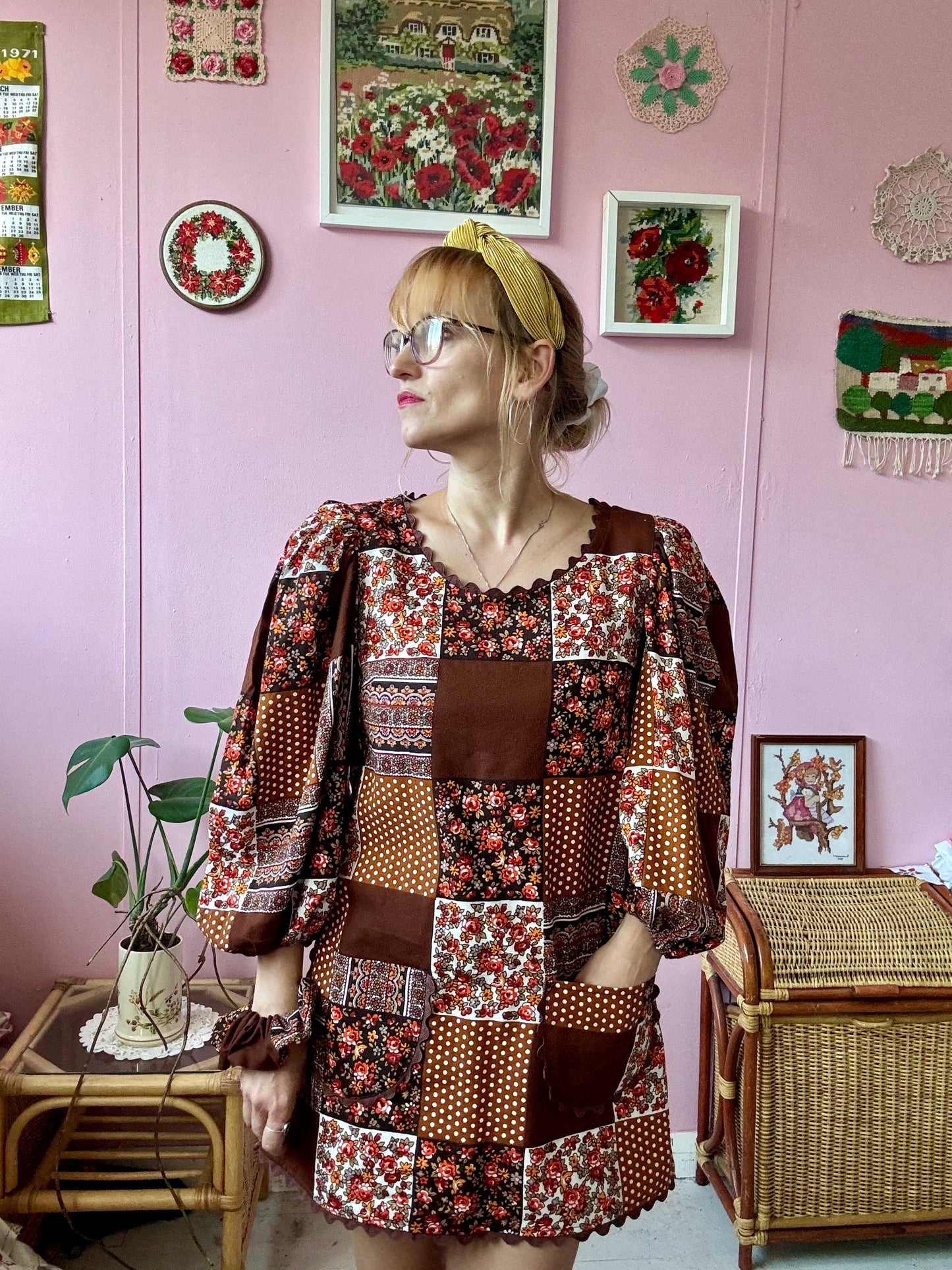 Brown vintage patchwork print mini dress with pockets -Petite