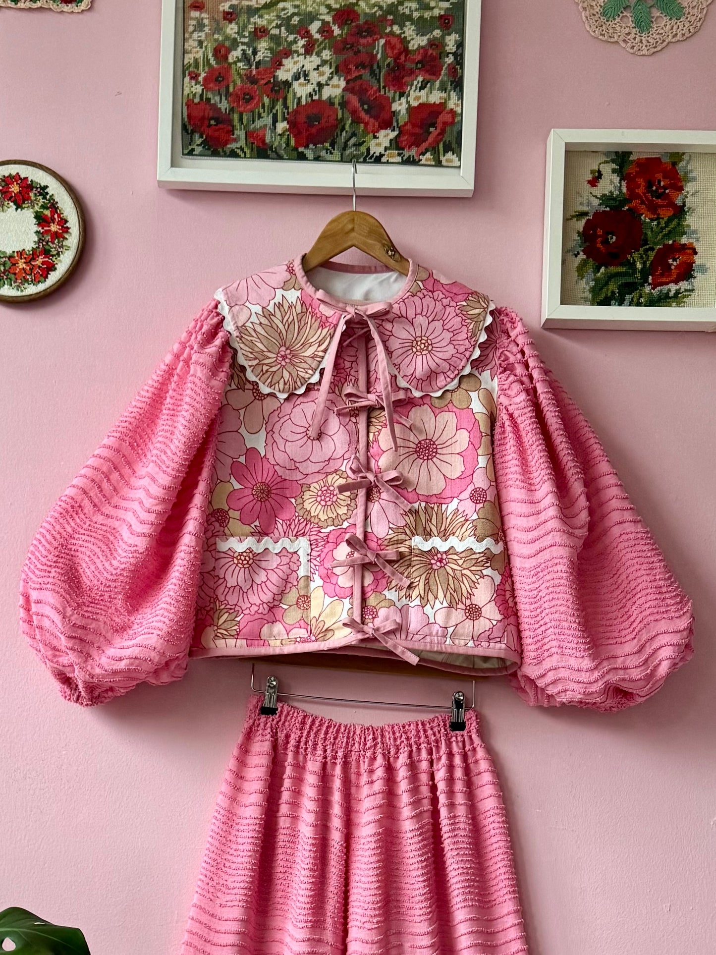 Pink floral and candlewick set