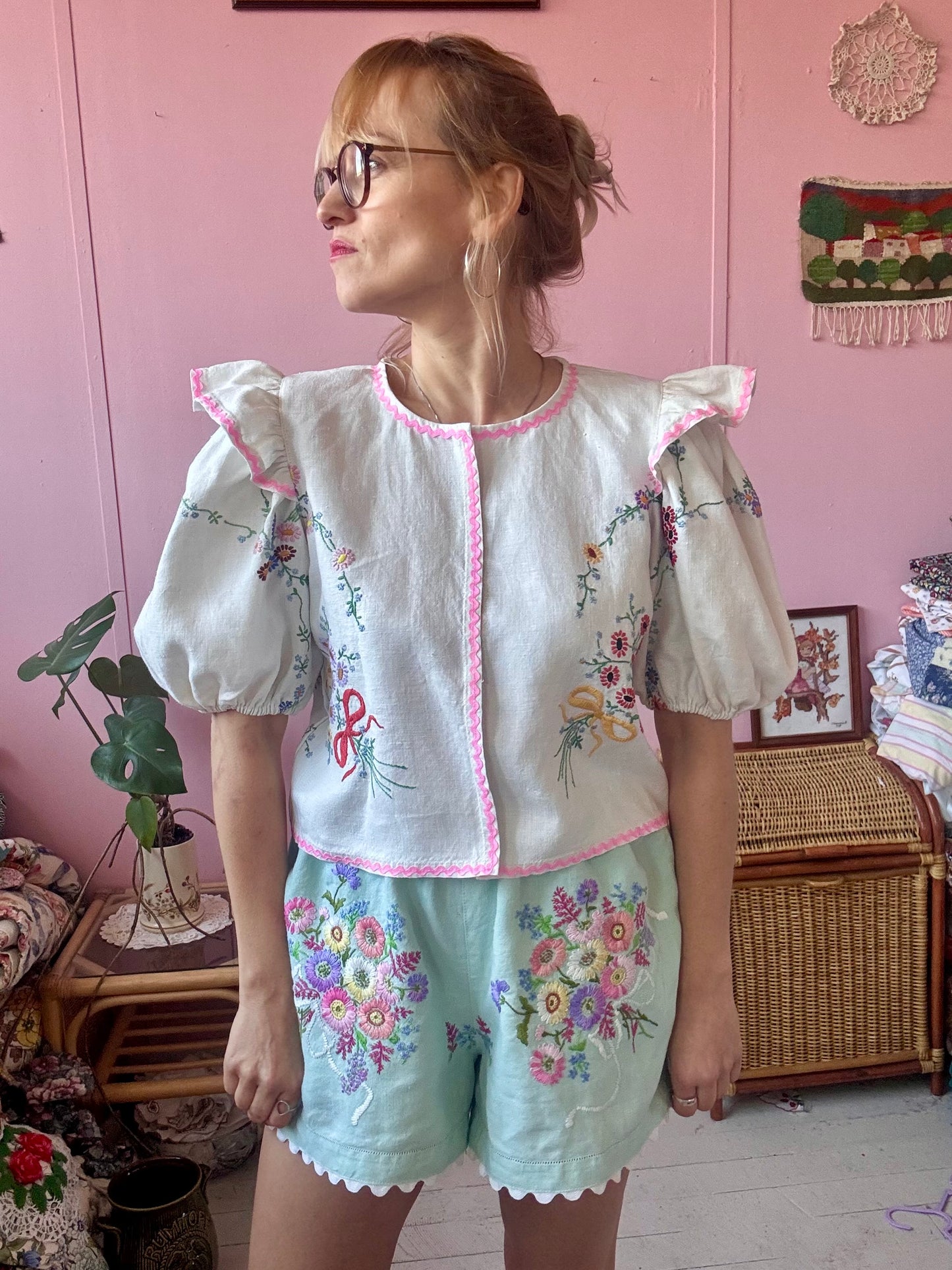 Linen blouse with pink ric rac