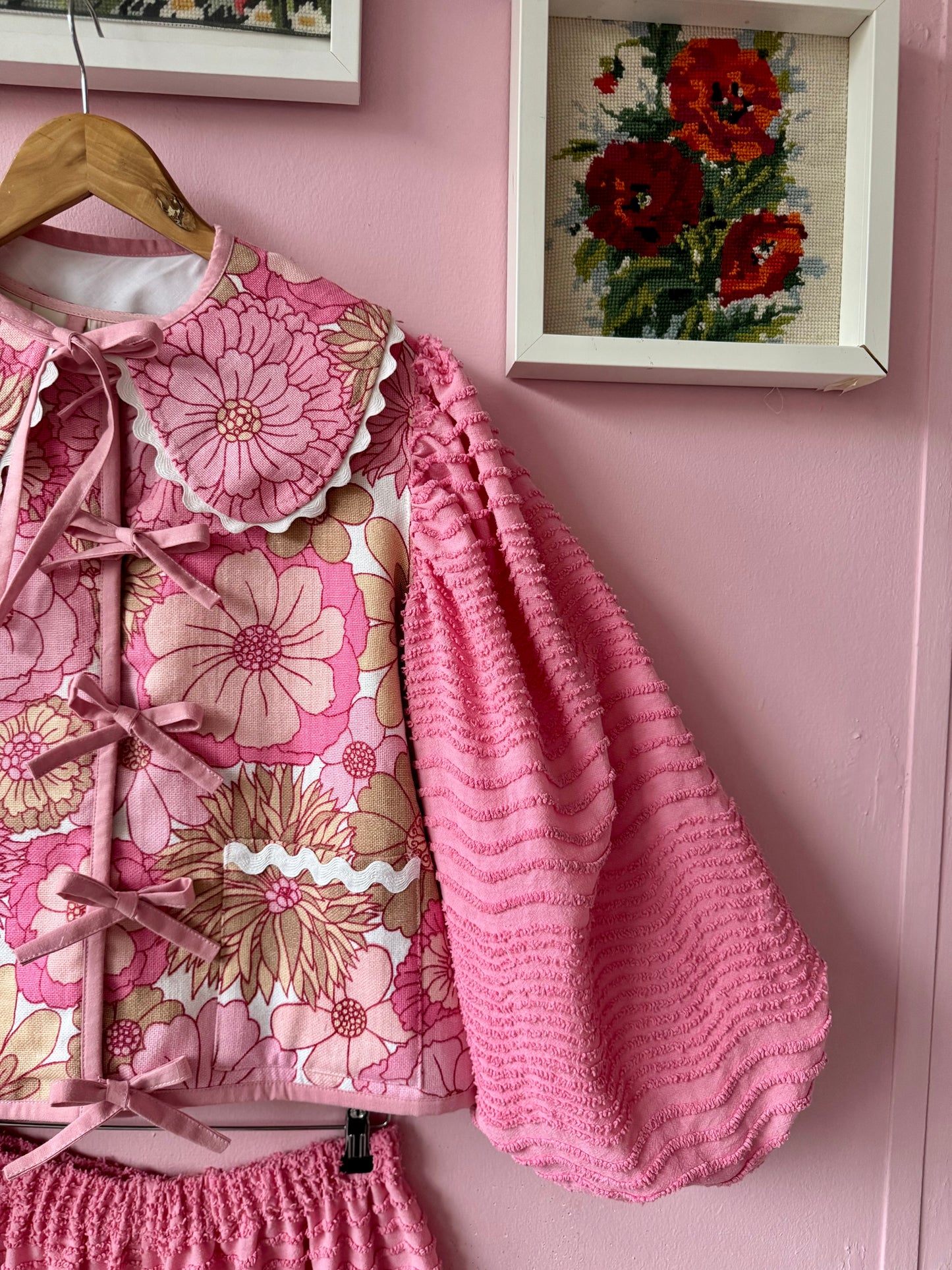 Pink floral and candlewick set