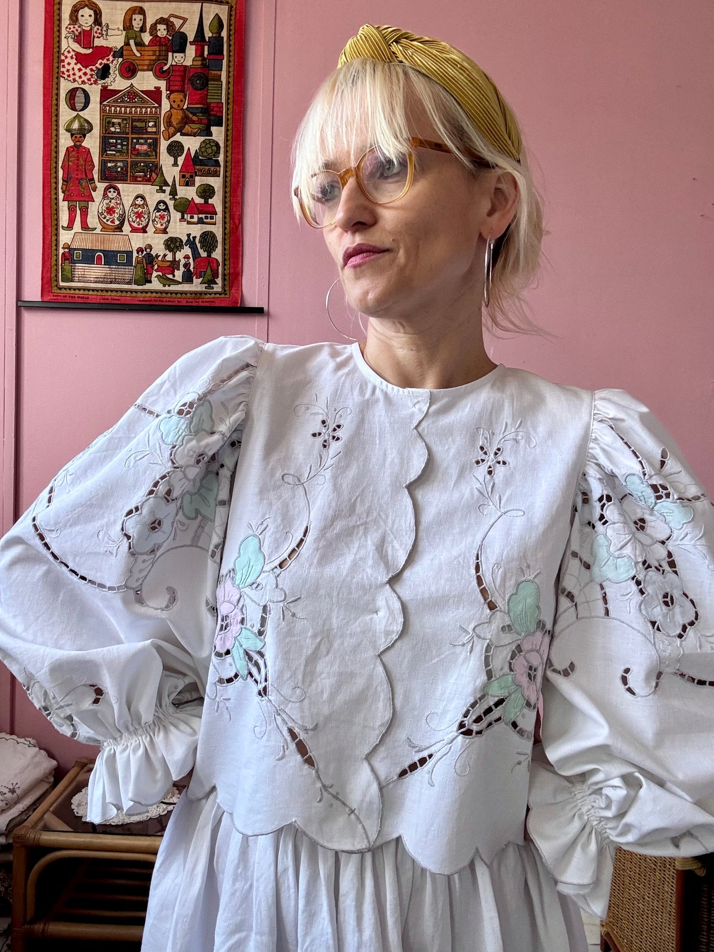 Pastel Madeira blouse with long sleeves