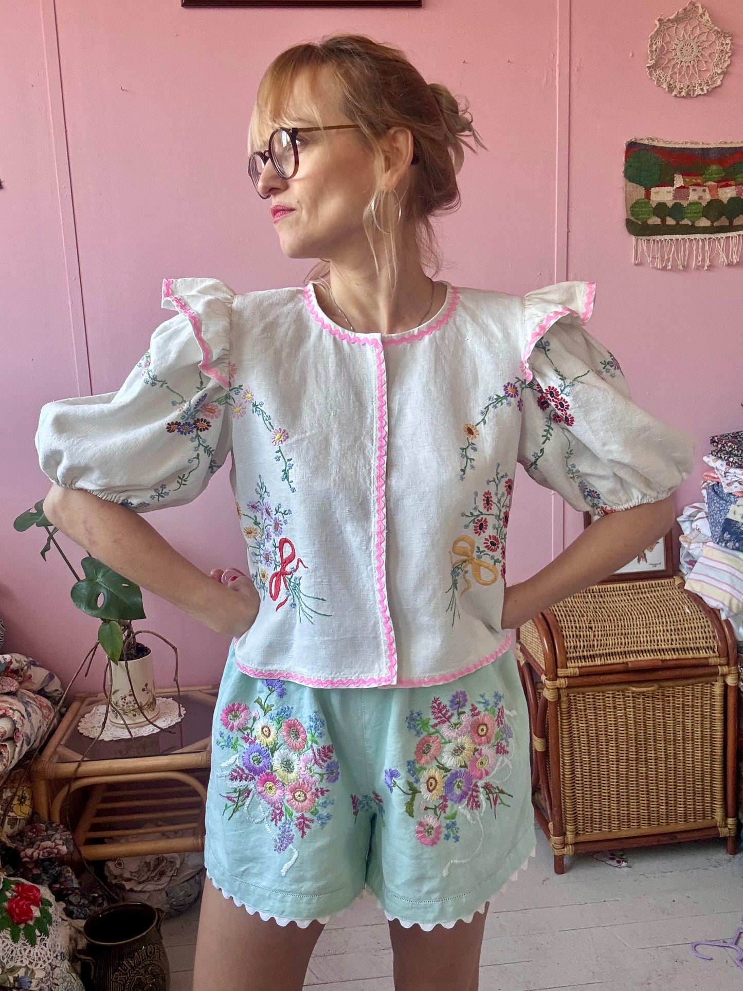 Linen blouse with pink ric rac