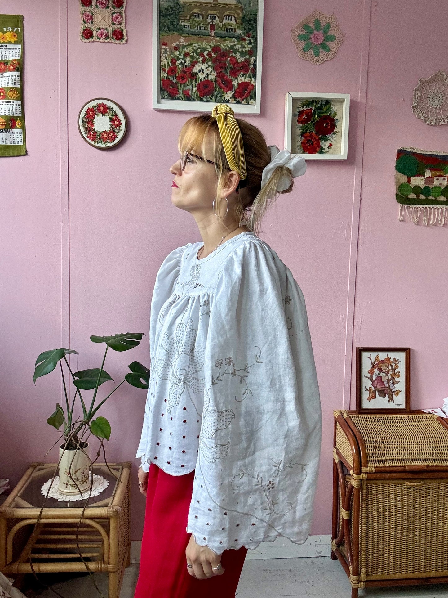 Linen Madeira blouse with wide sleeves