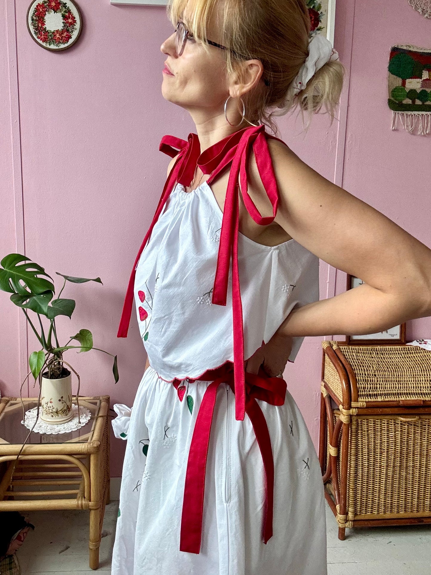 Strawberries twin set with scrunchie