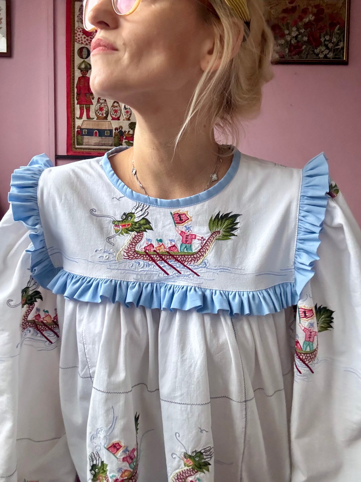 Dragon embroidery blouse with blue frill