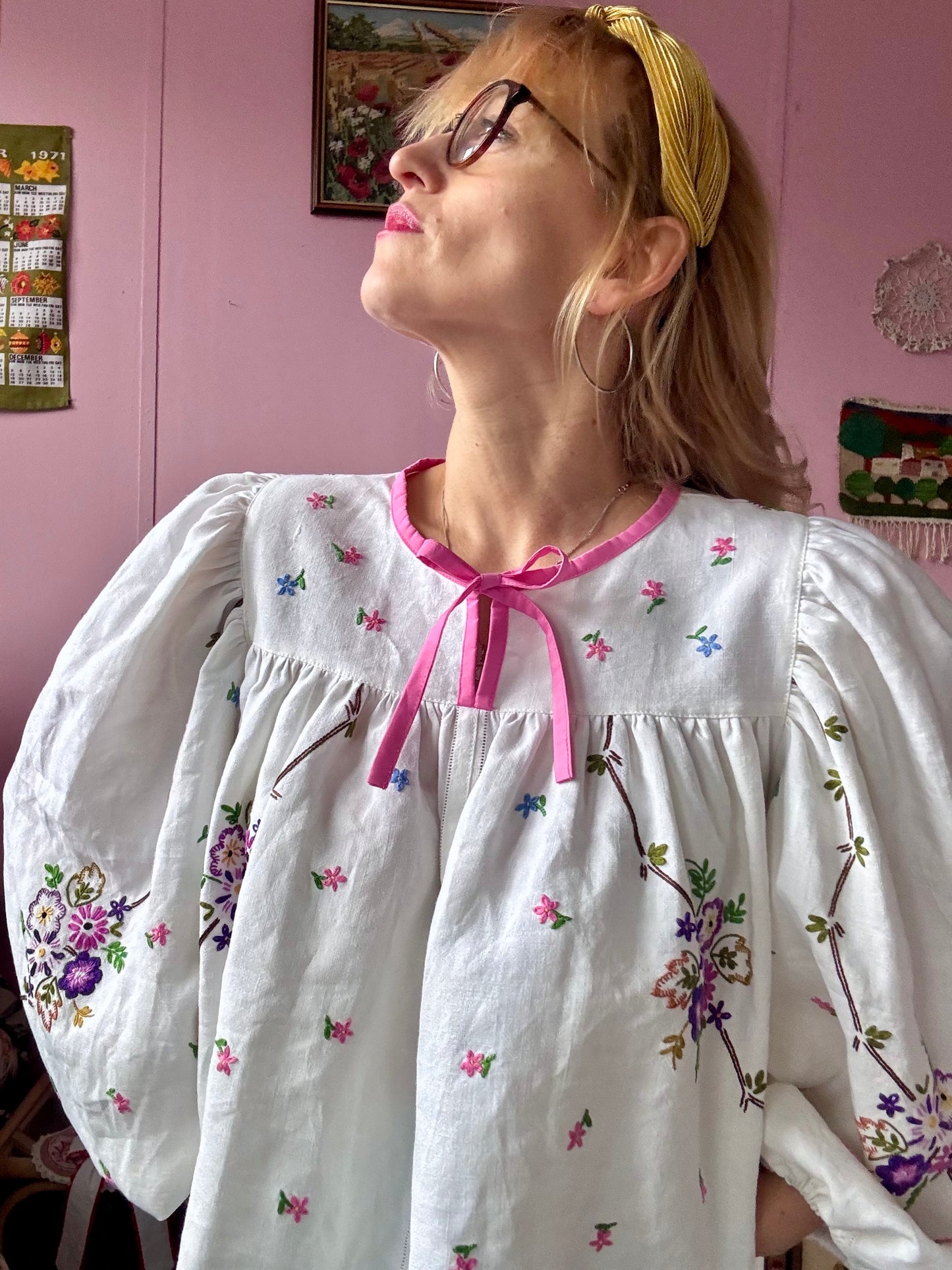 Floral blouse with pink binding