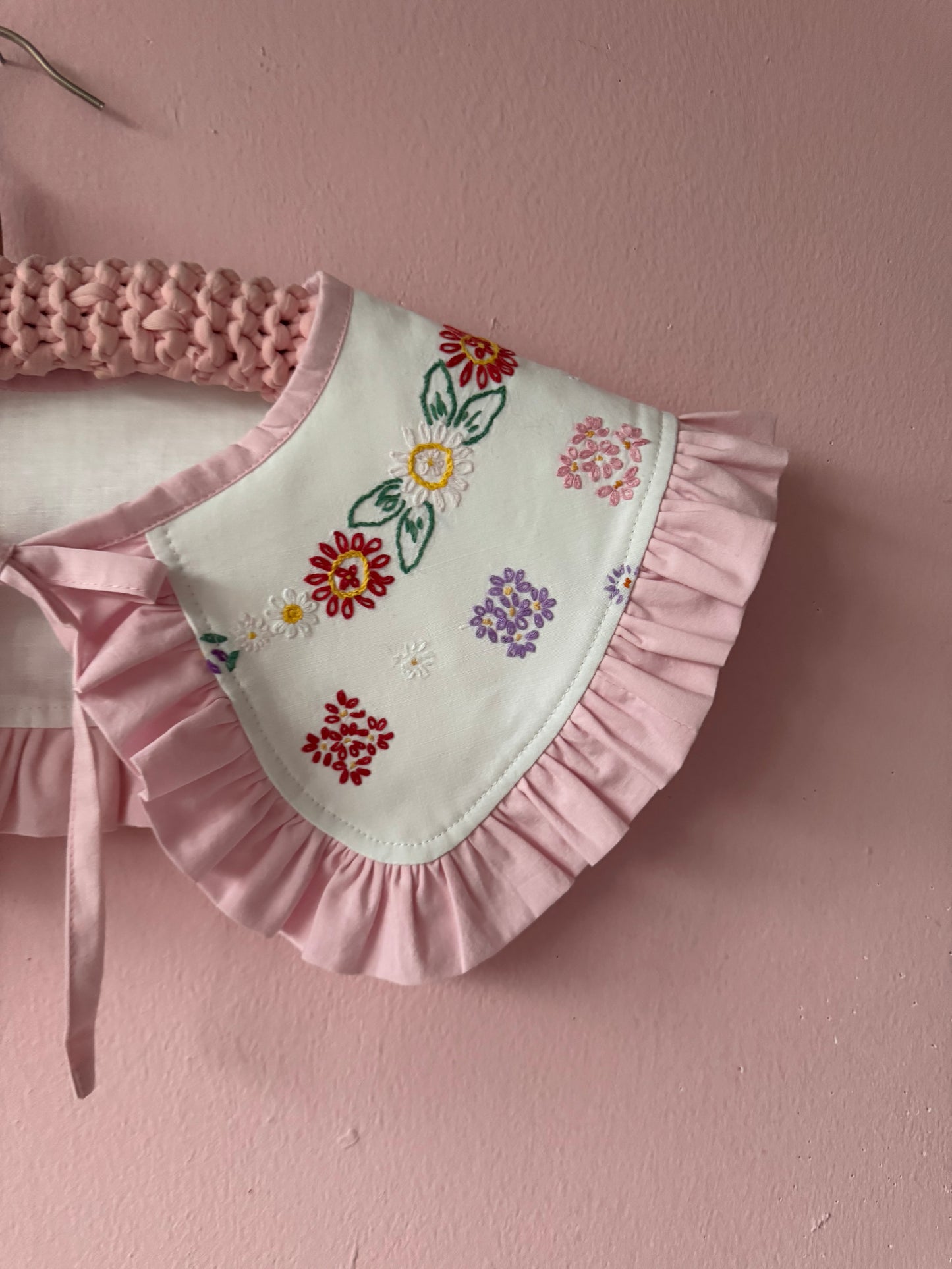 Hand embroidery floral collar with frill