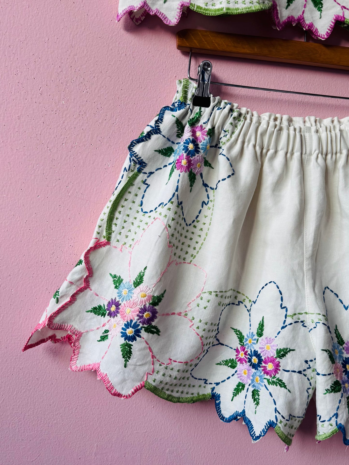 Floral embroidery shorts set