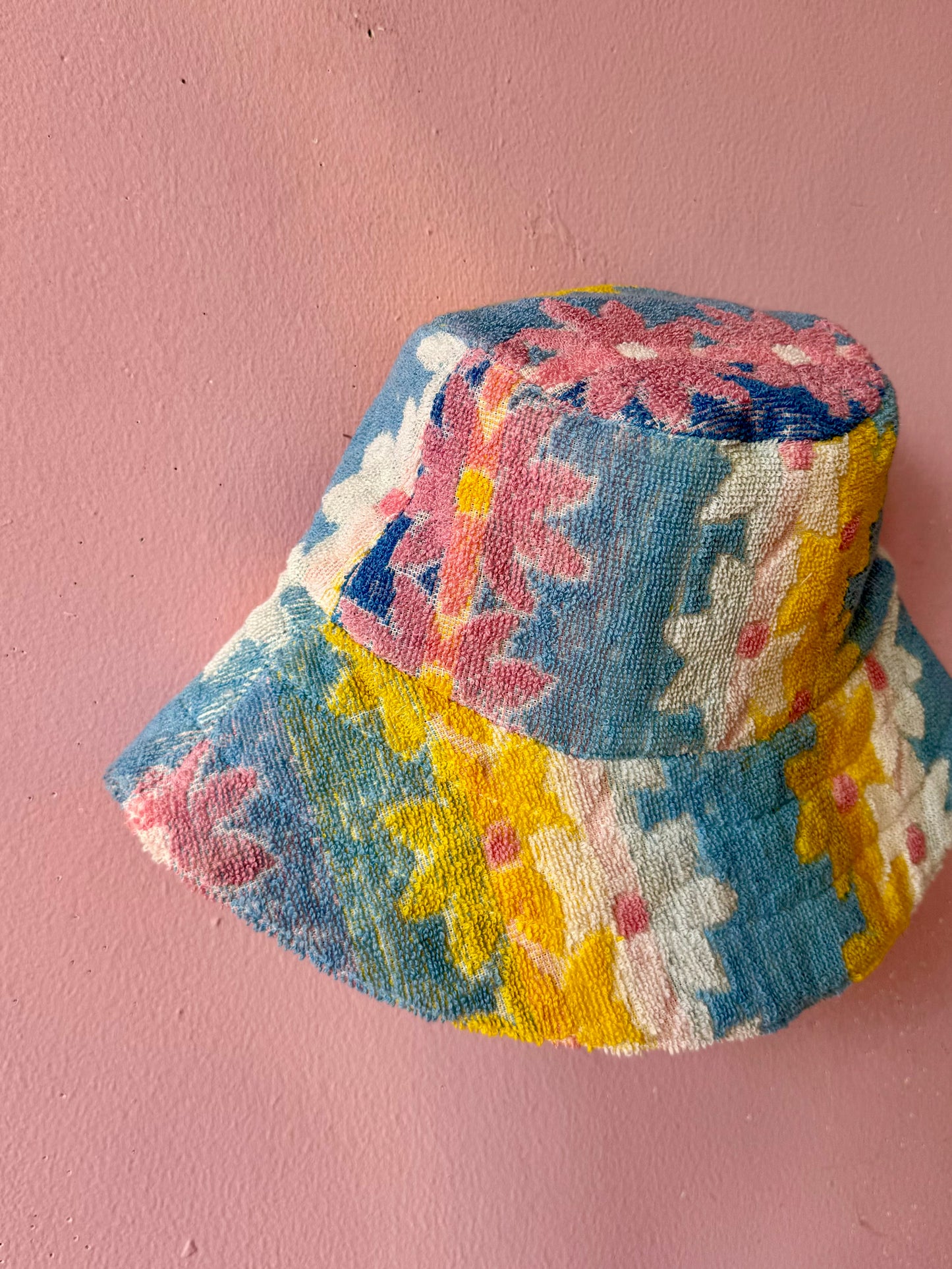 Floral and dots bucket hat