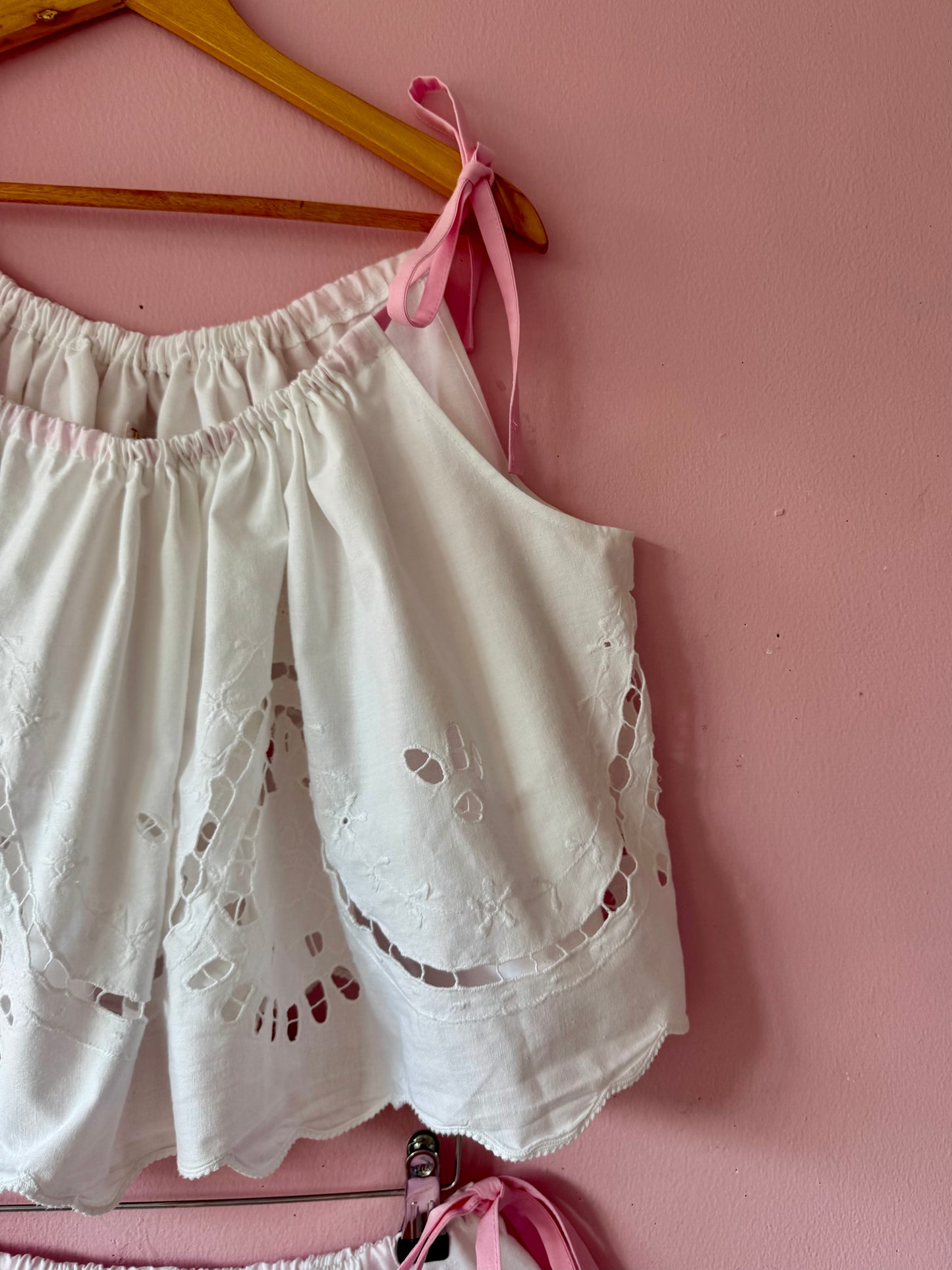 White embroidery shorts set