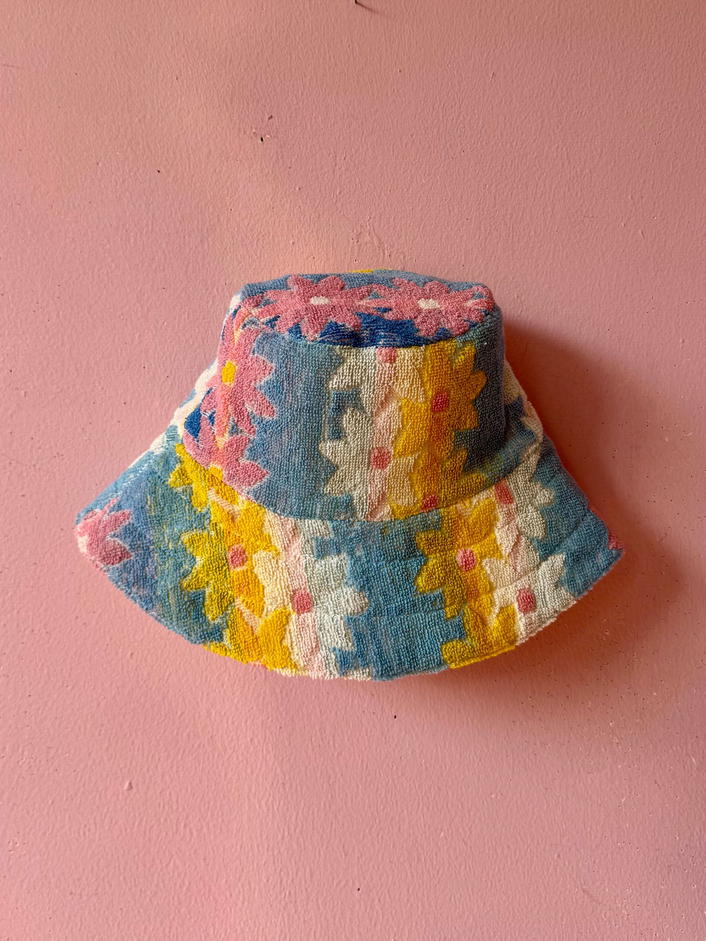 Floral and dots bucket hat