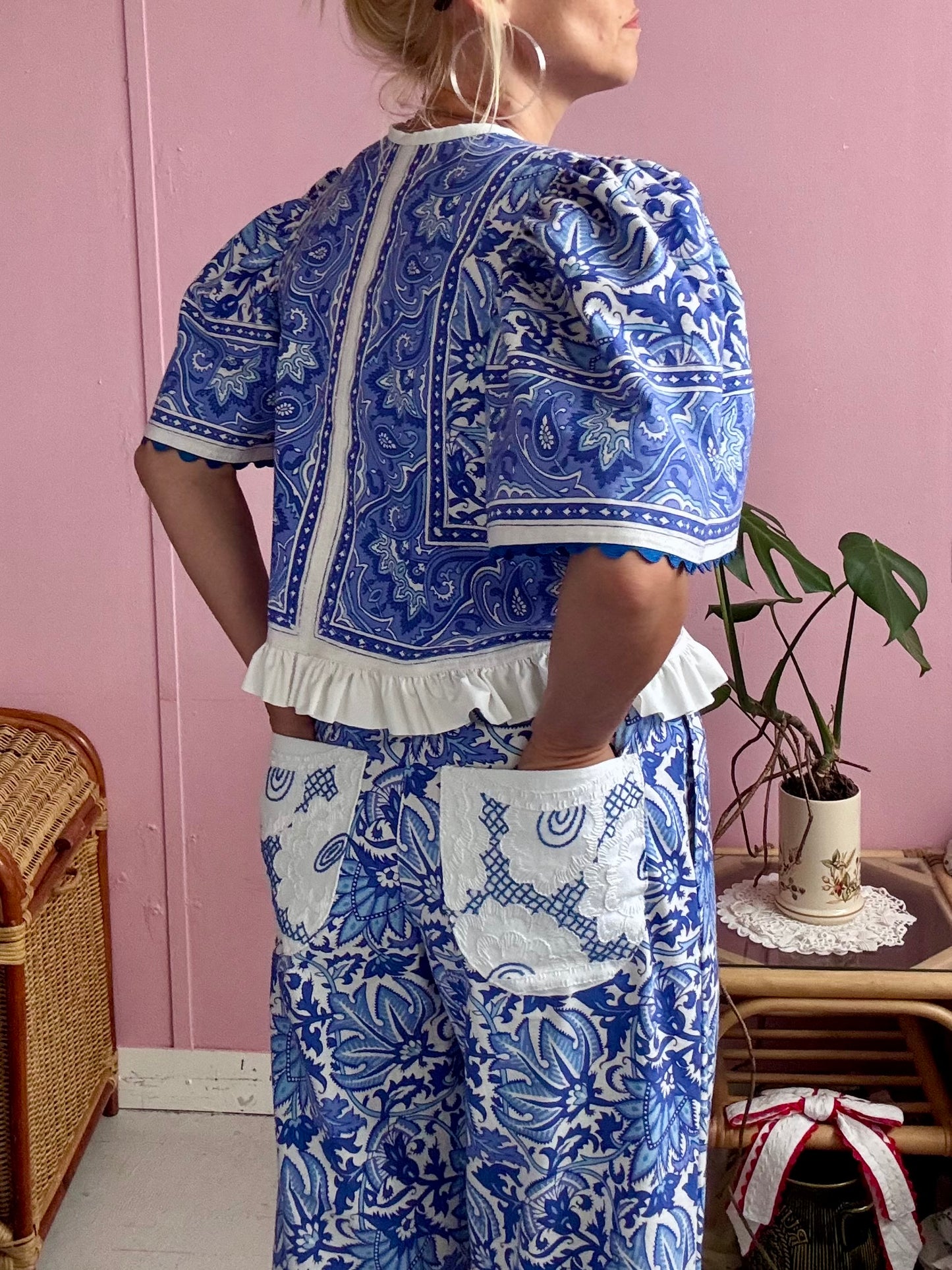 Blue floral trousers set