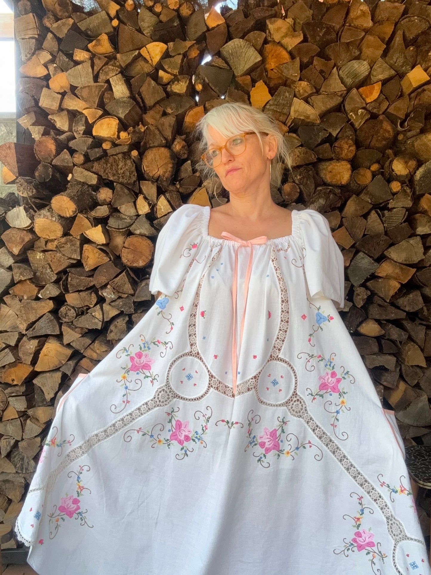 Midi dress with hand embroidery and lace