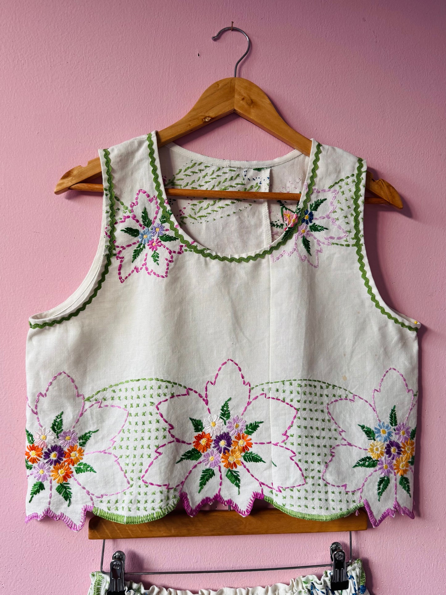 Floral embroidery shorts set