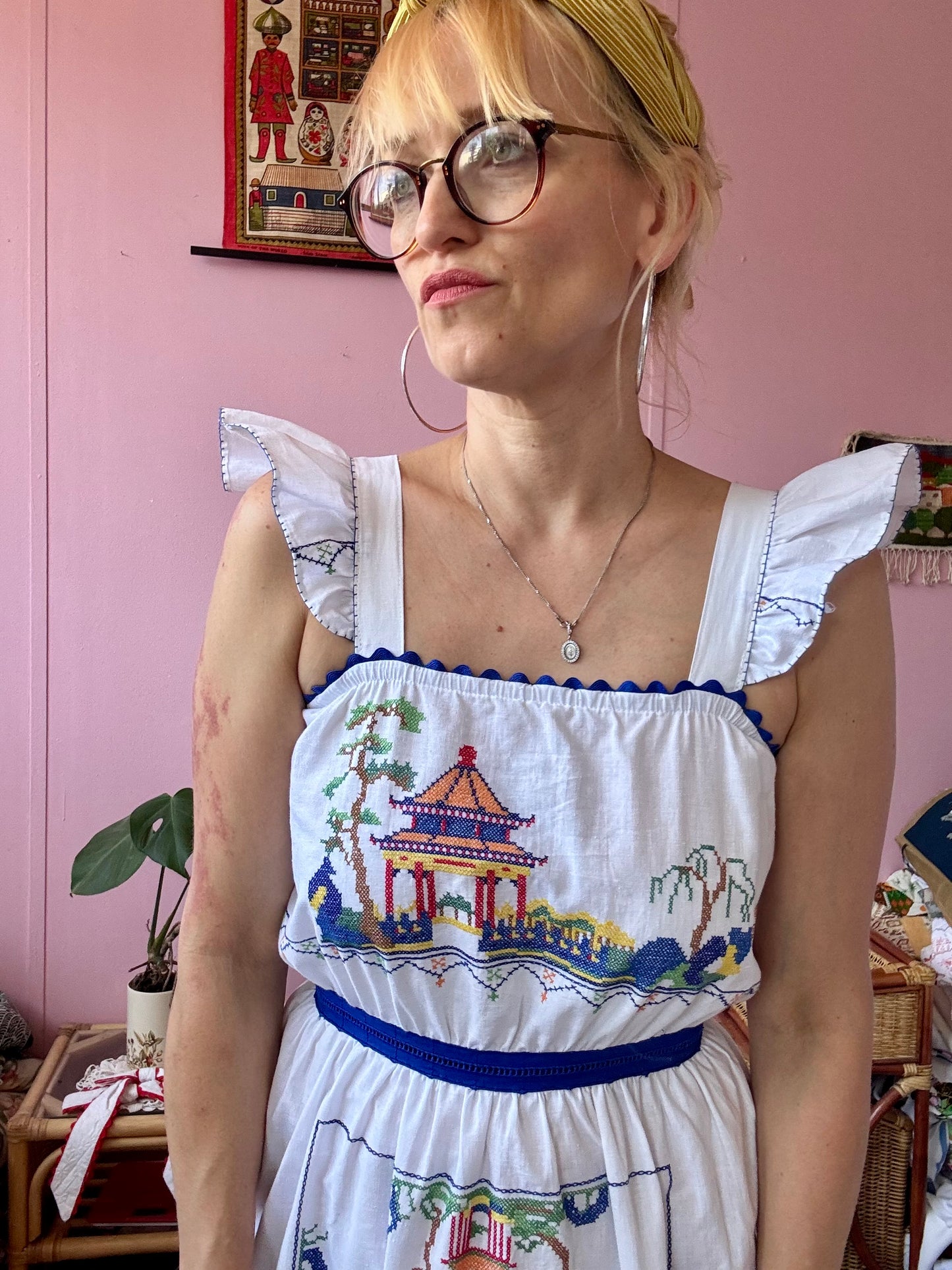 Midi dress with blue waistband