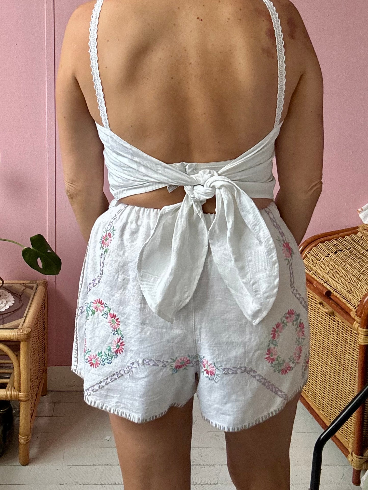 Floral linen shorts