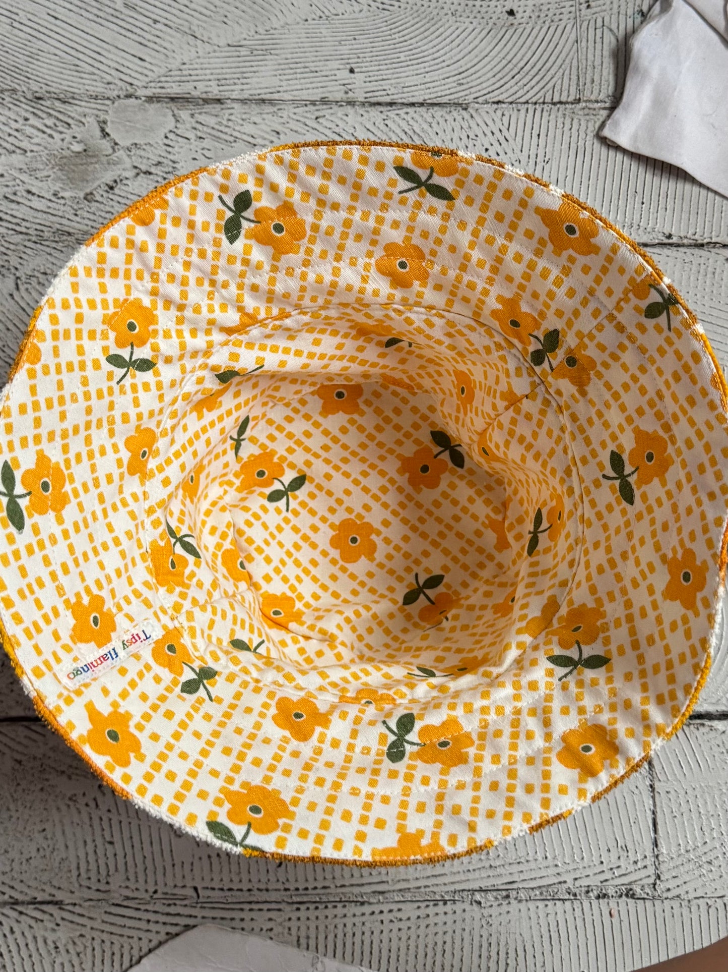 Yellow/brown/orange bucket hat