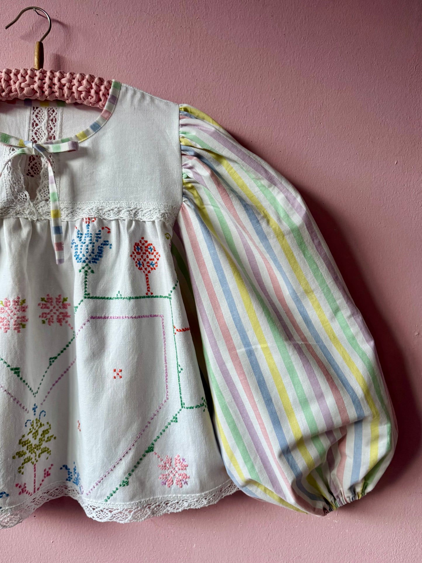 Stripes long sleeves blouse