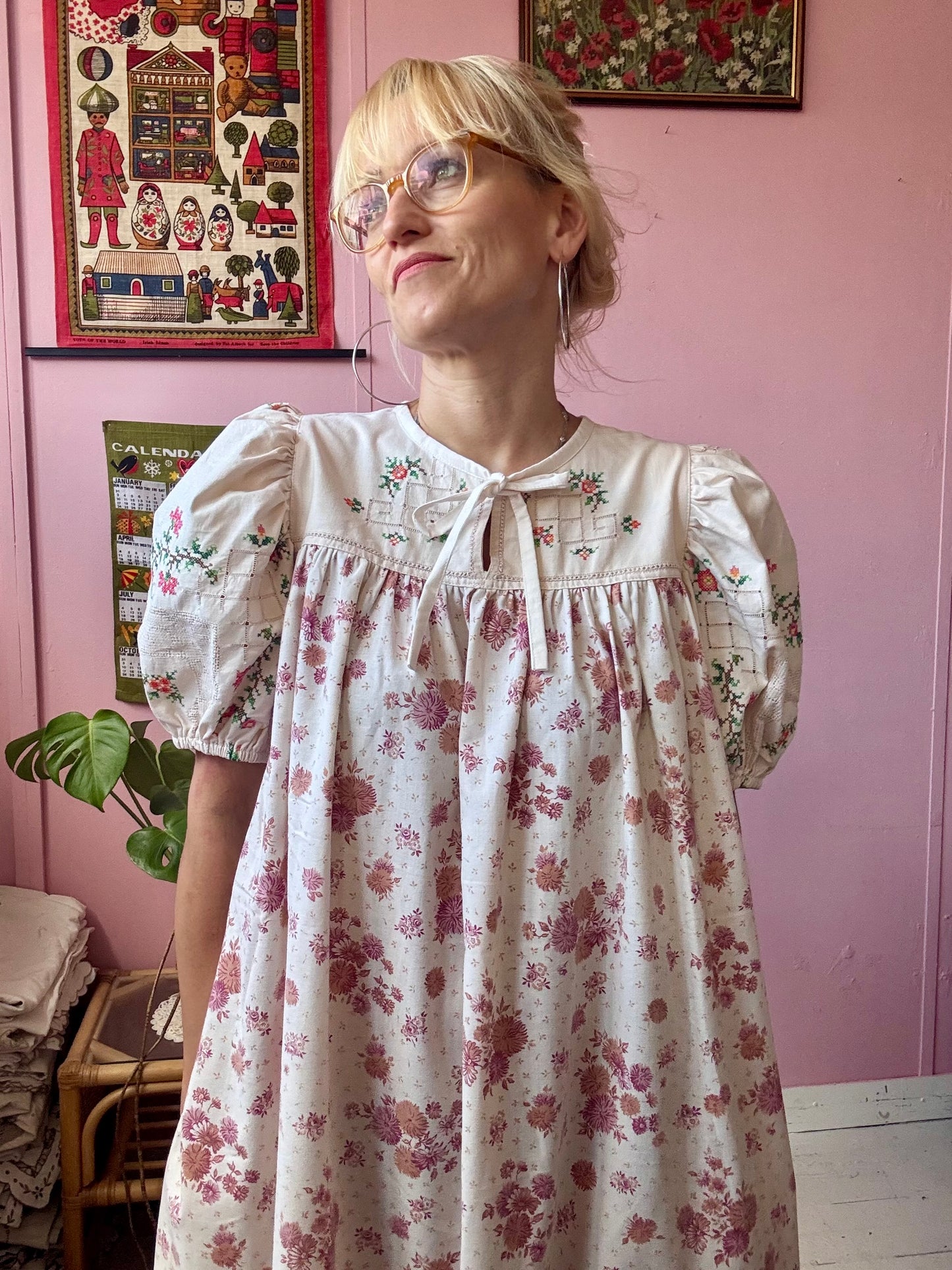 Floral and embroidery midi dres