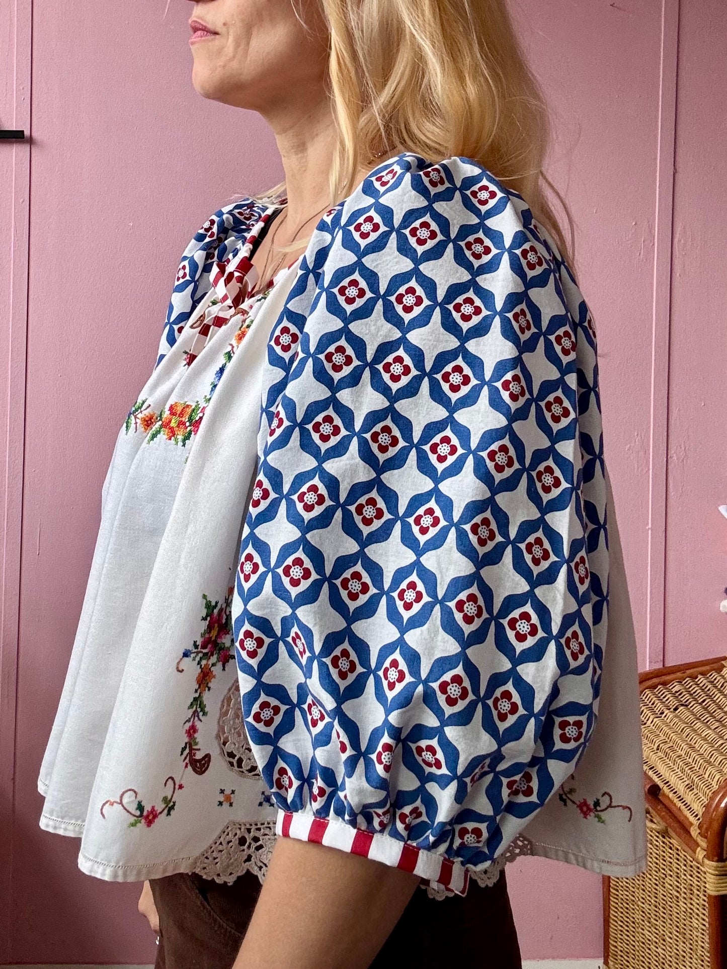 Embroidery and lace blouse with red stripes binding