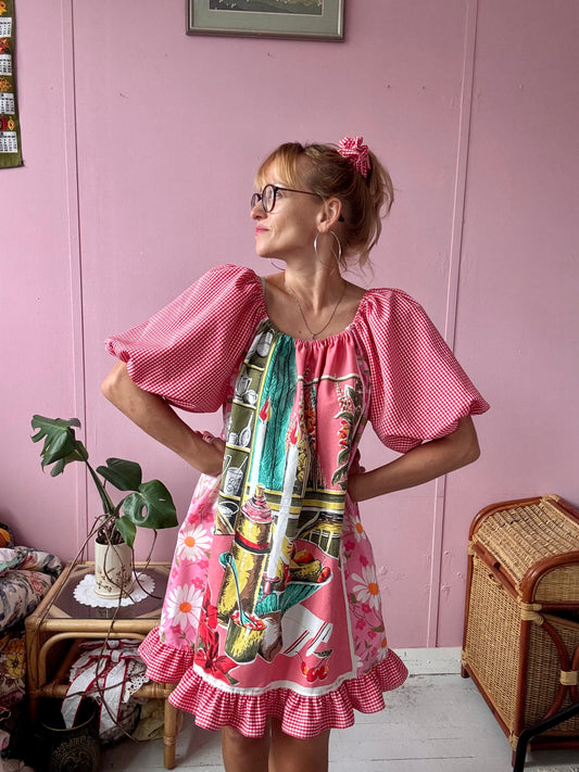 Teatowel pink dress