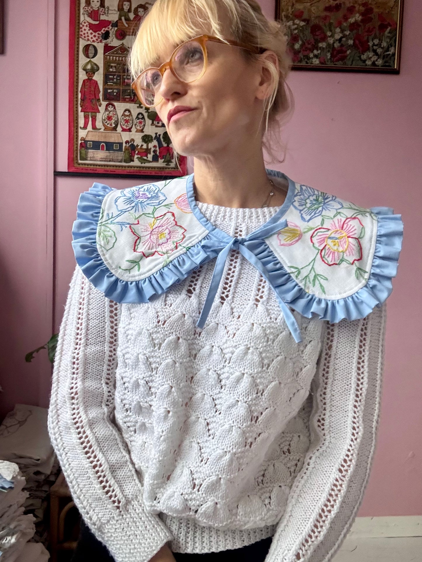 Hand embroidery floral collar with frill