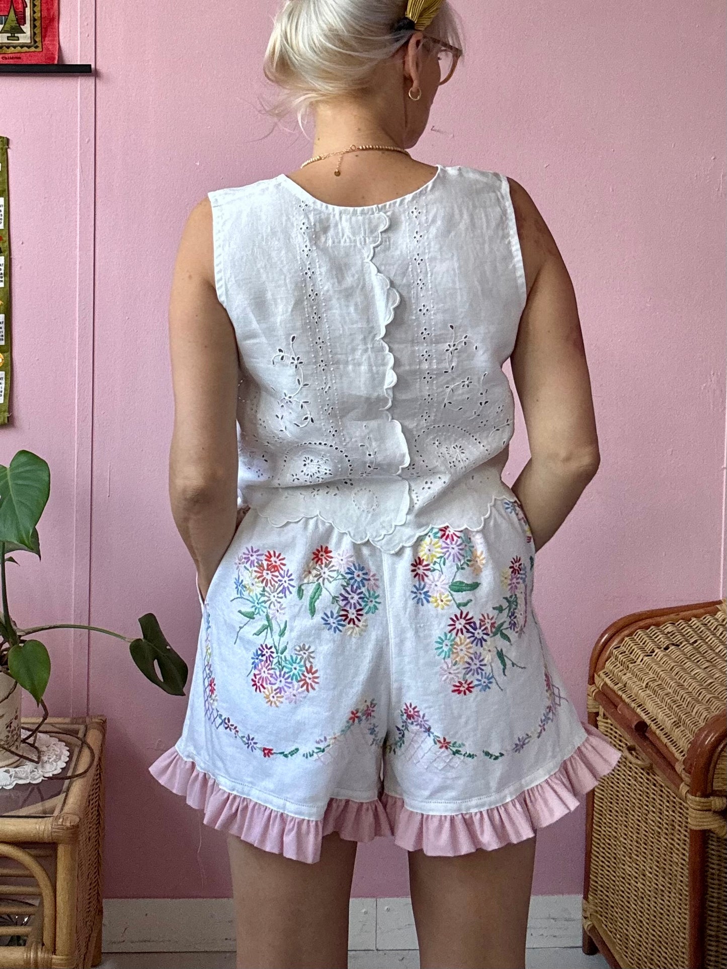 Floral shorts with pink frill