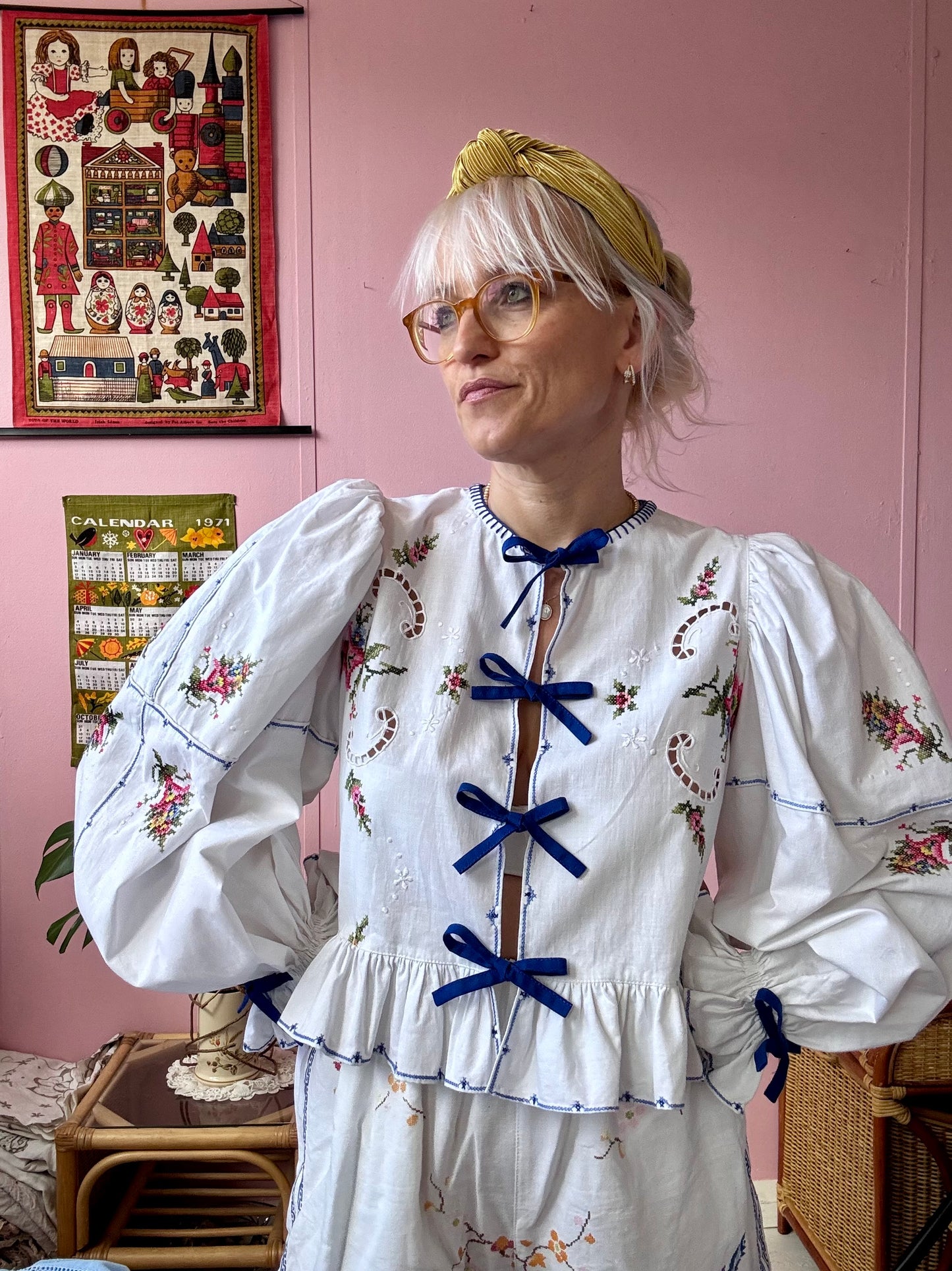 White embroidery blouse with blue bows