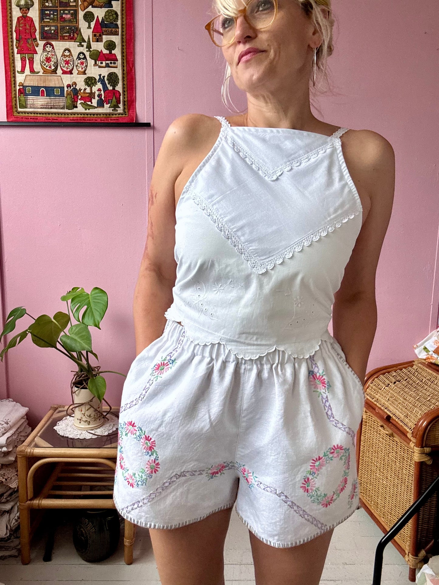 Floral linen shorts