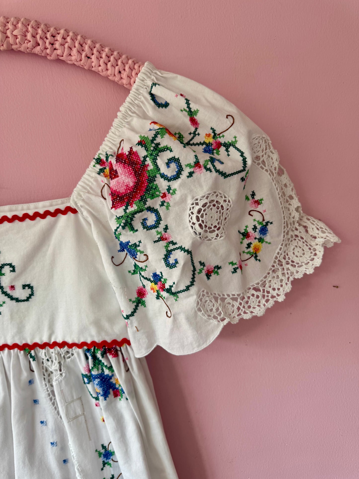 Roses embroidery maxi dress
