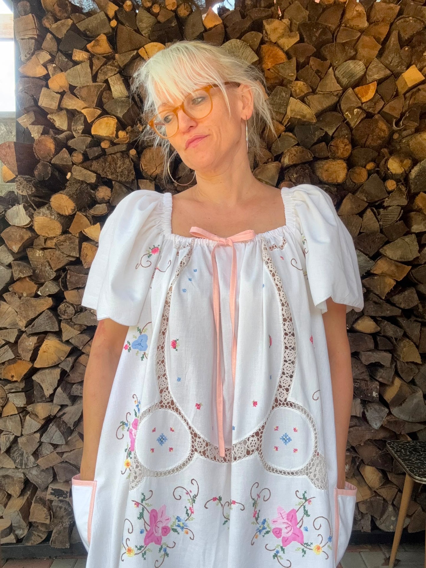 Midi dress with hand embroidery and lace