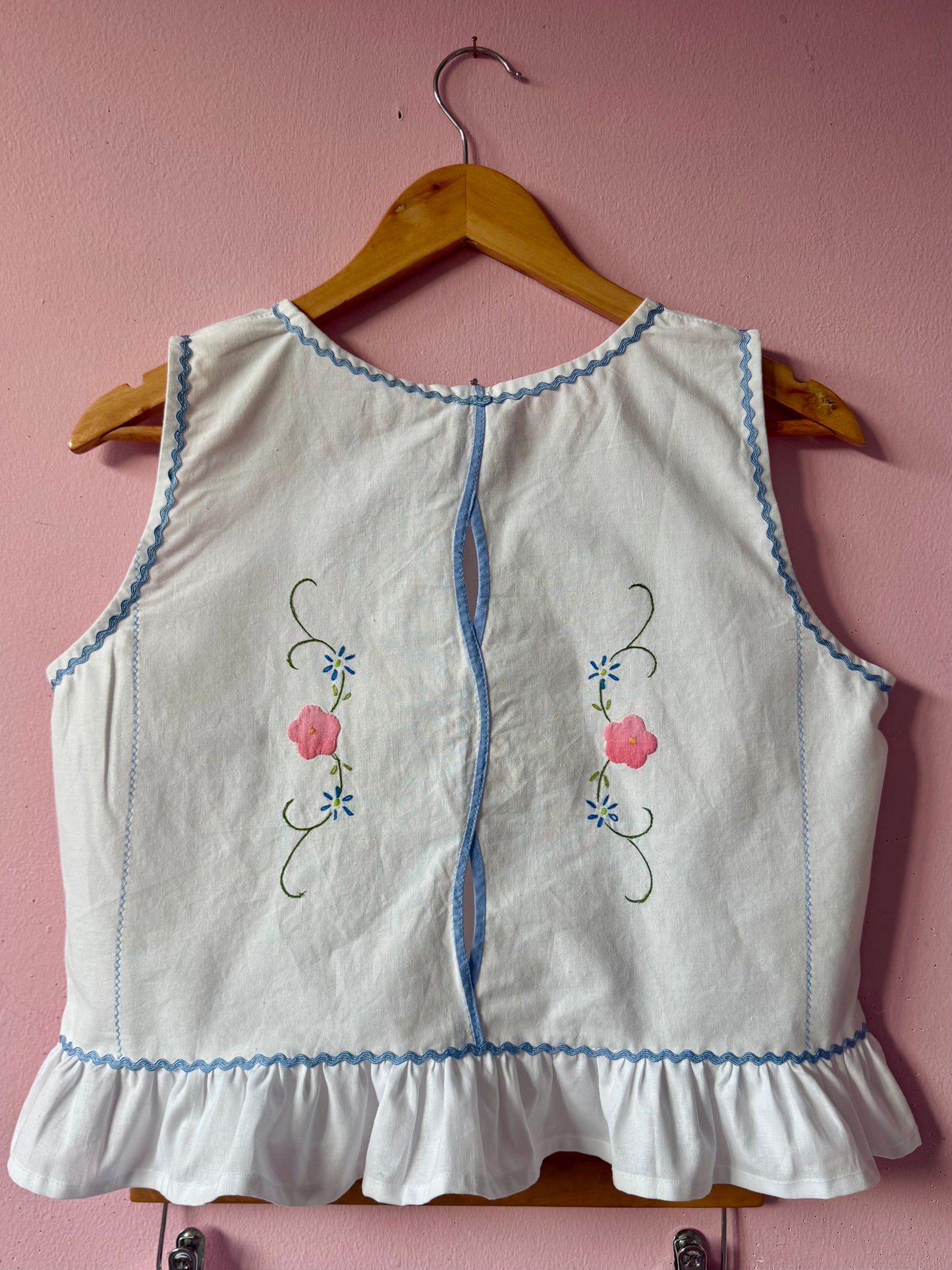 Floral appliqués shorts set with frill