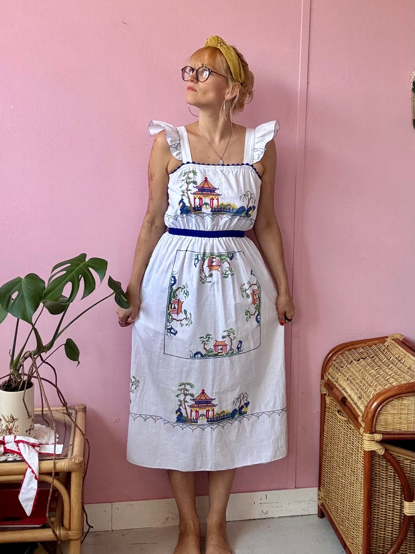 Midi dress with blue waistband