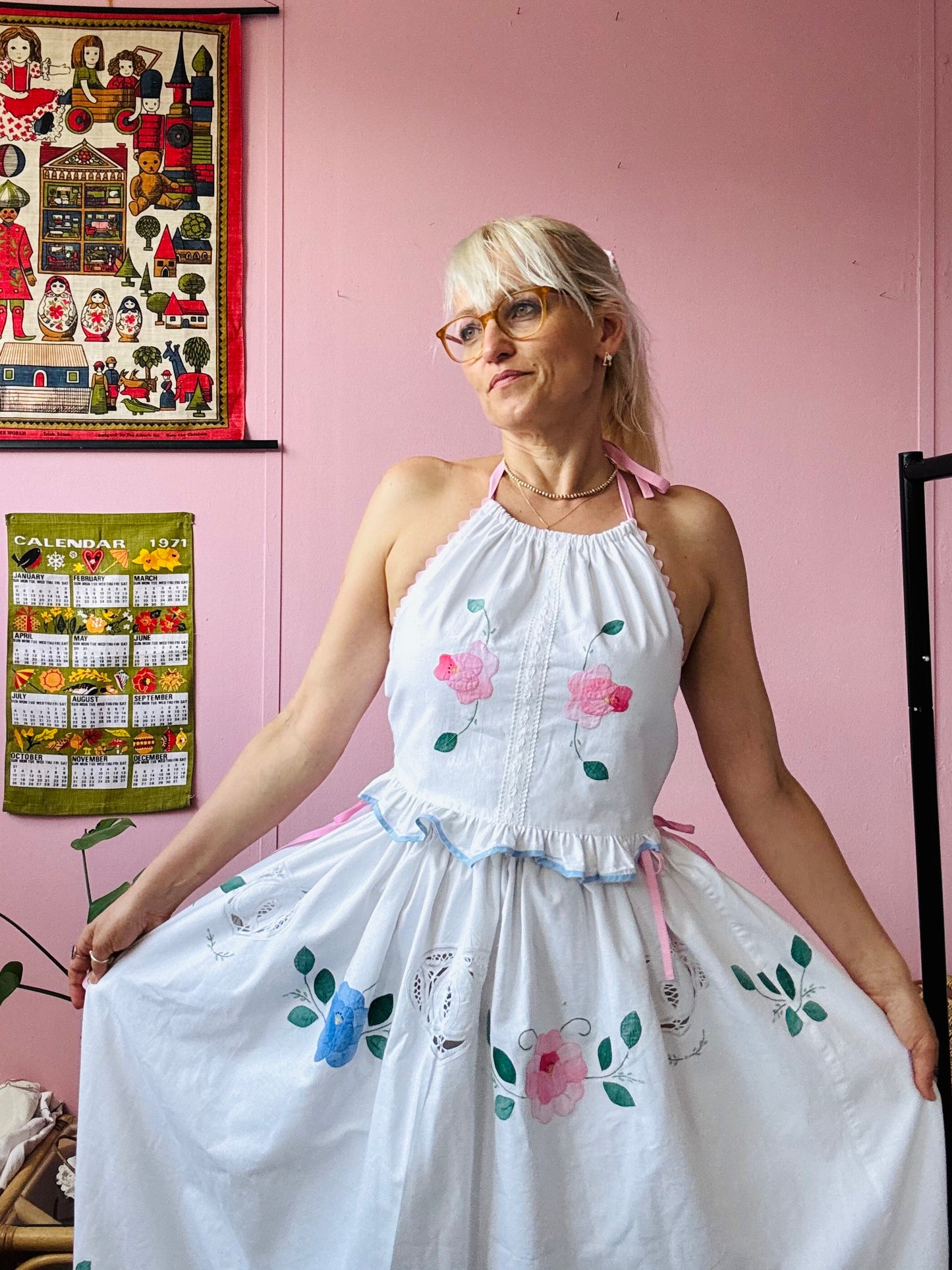Floral appliqués skirt set