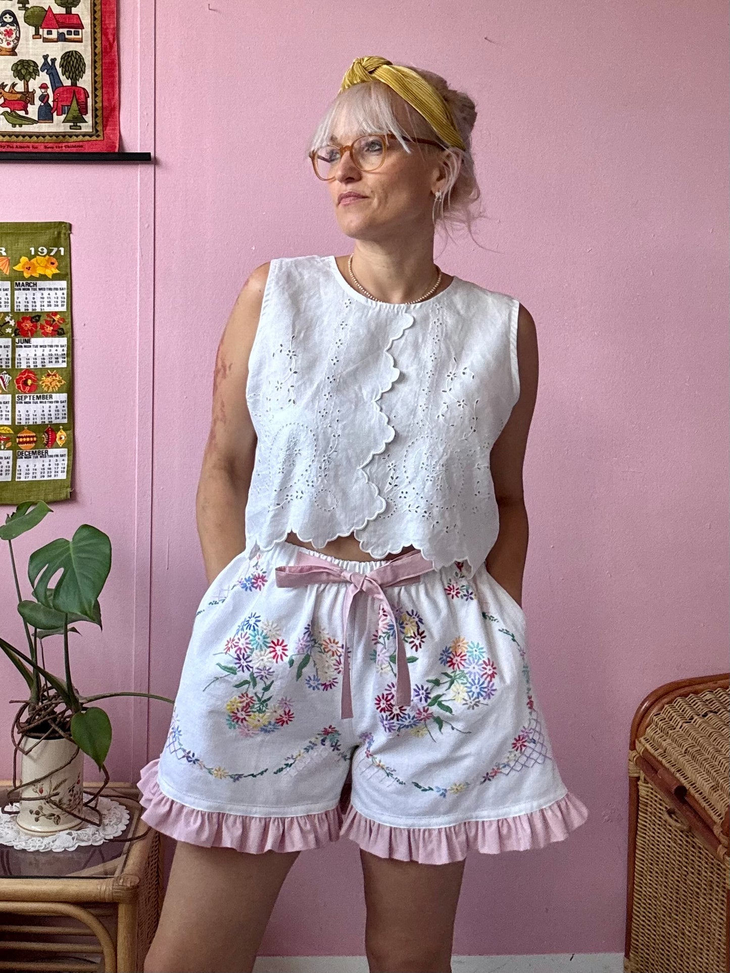 Floral shorts with pink frill