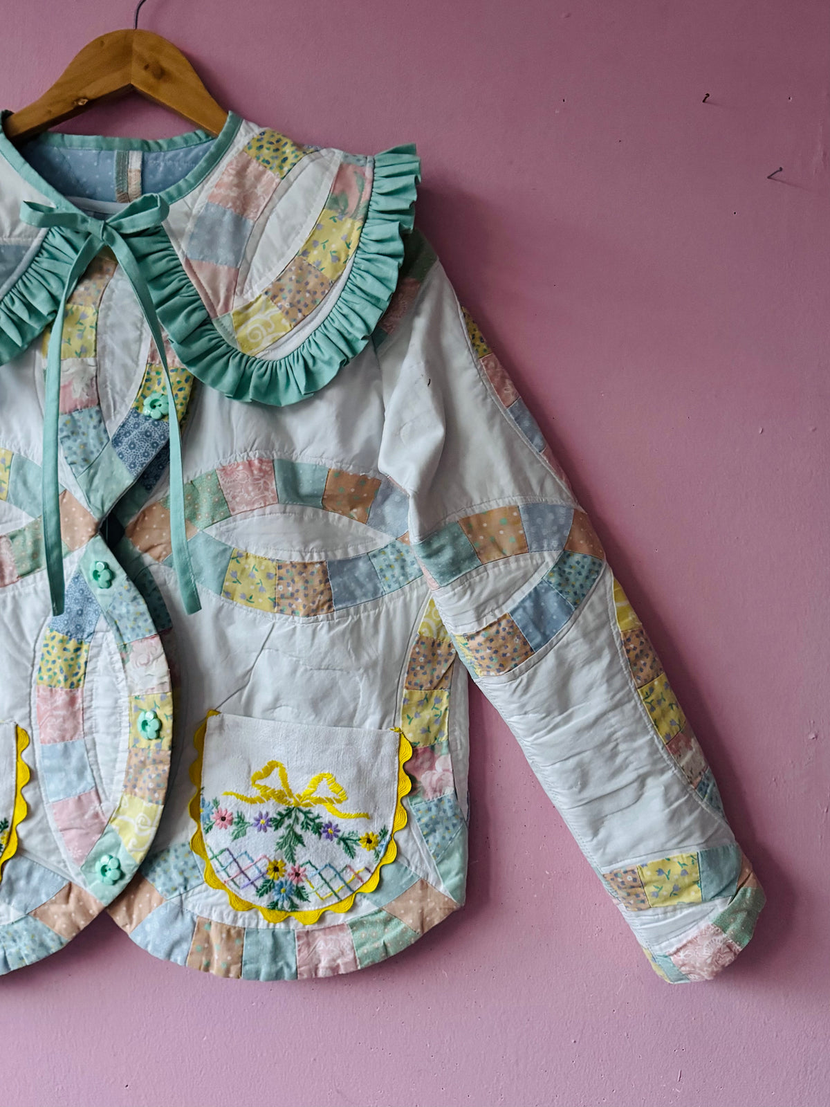 Green patchwork jacket with detachable collar