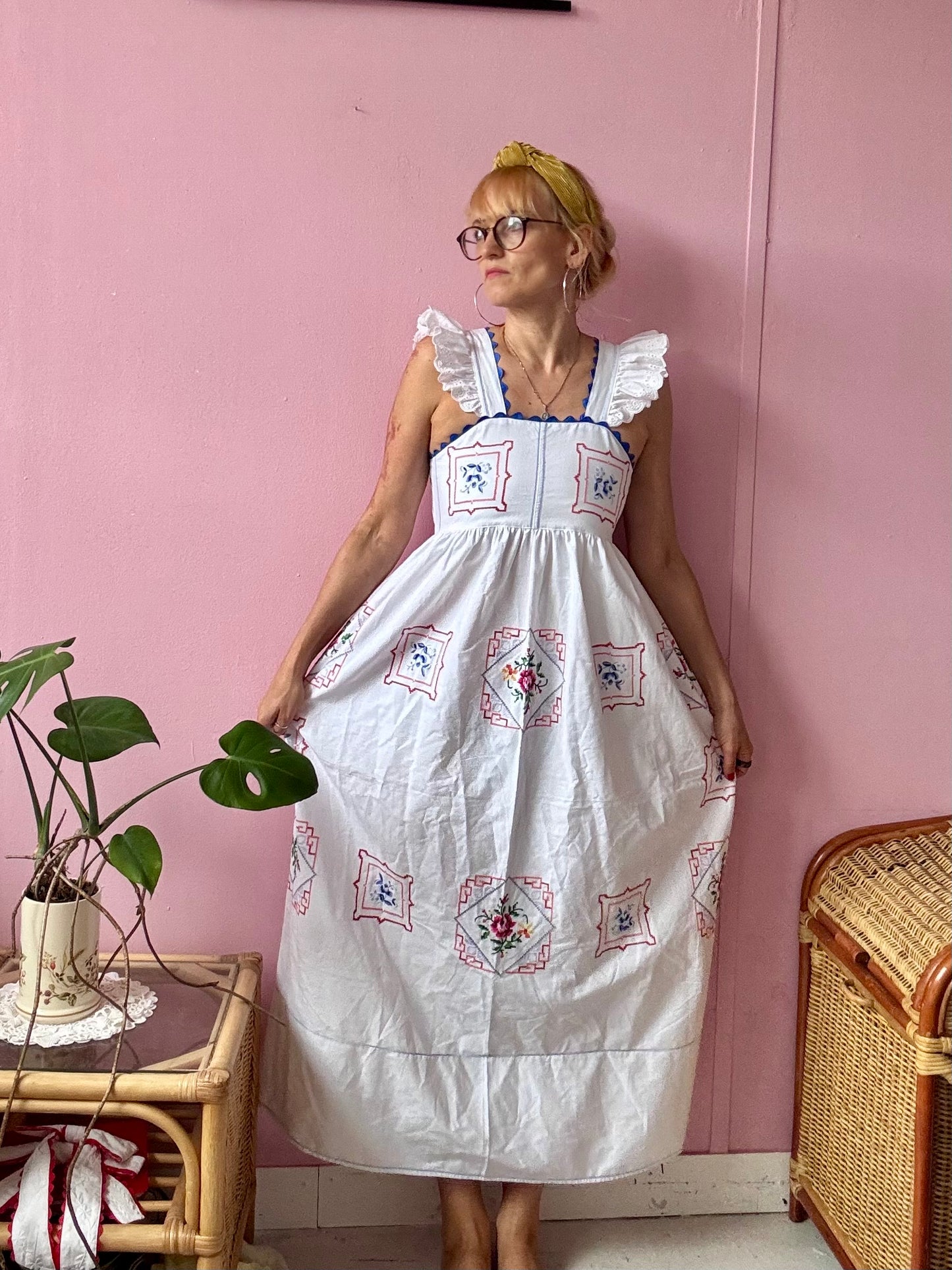Maxi dress with embroidery and blue ric rac