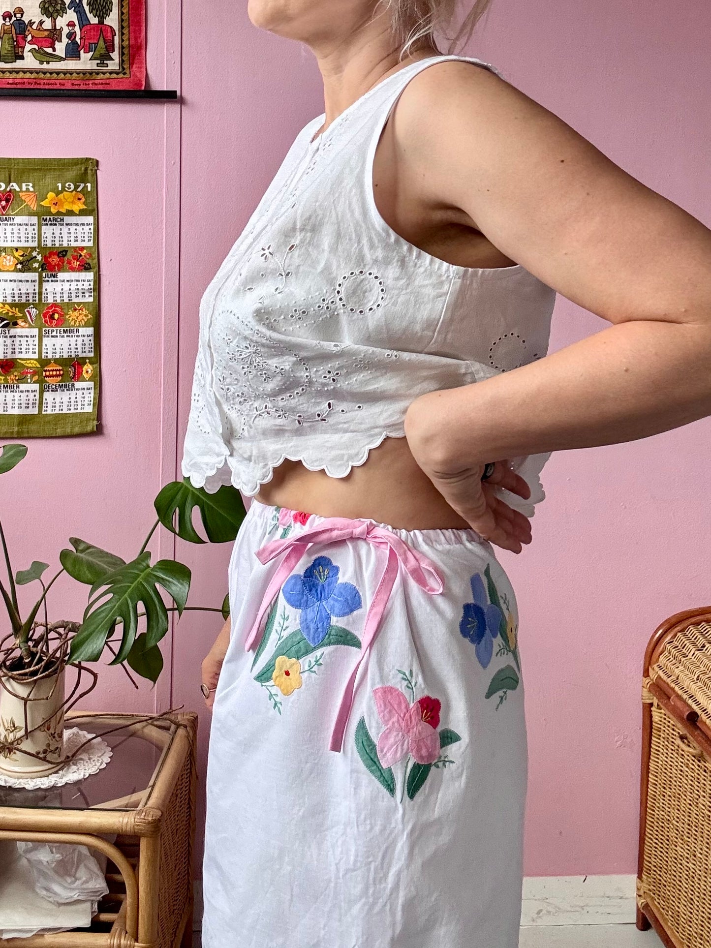 Floral shorts with pink bows