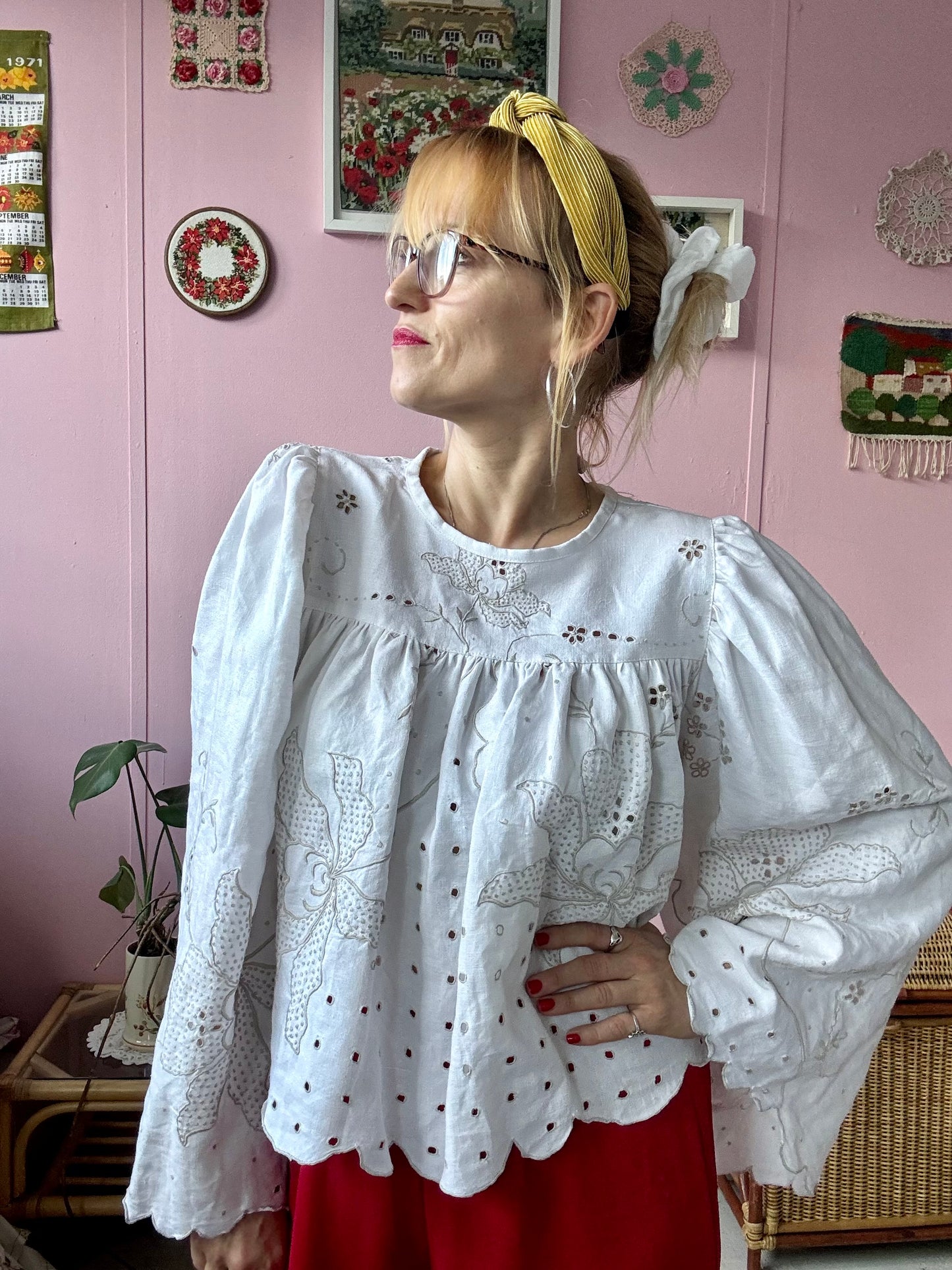 Linen Madeira blouse with wide sleeves