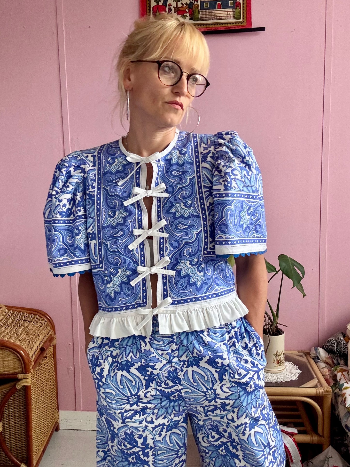 Blue floral trousers set