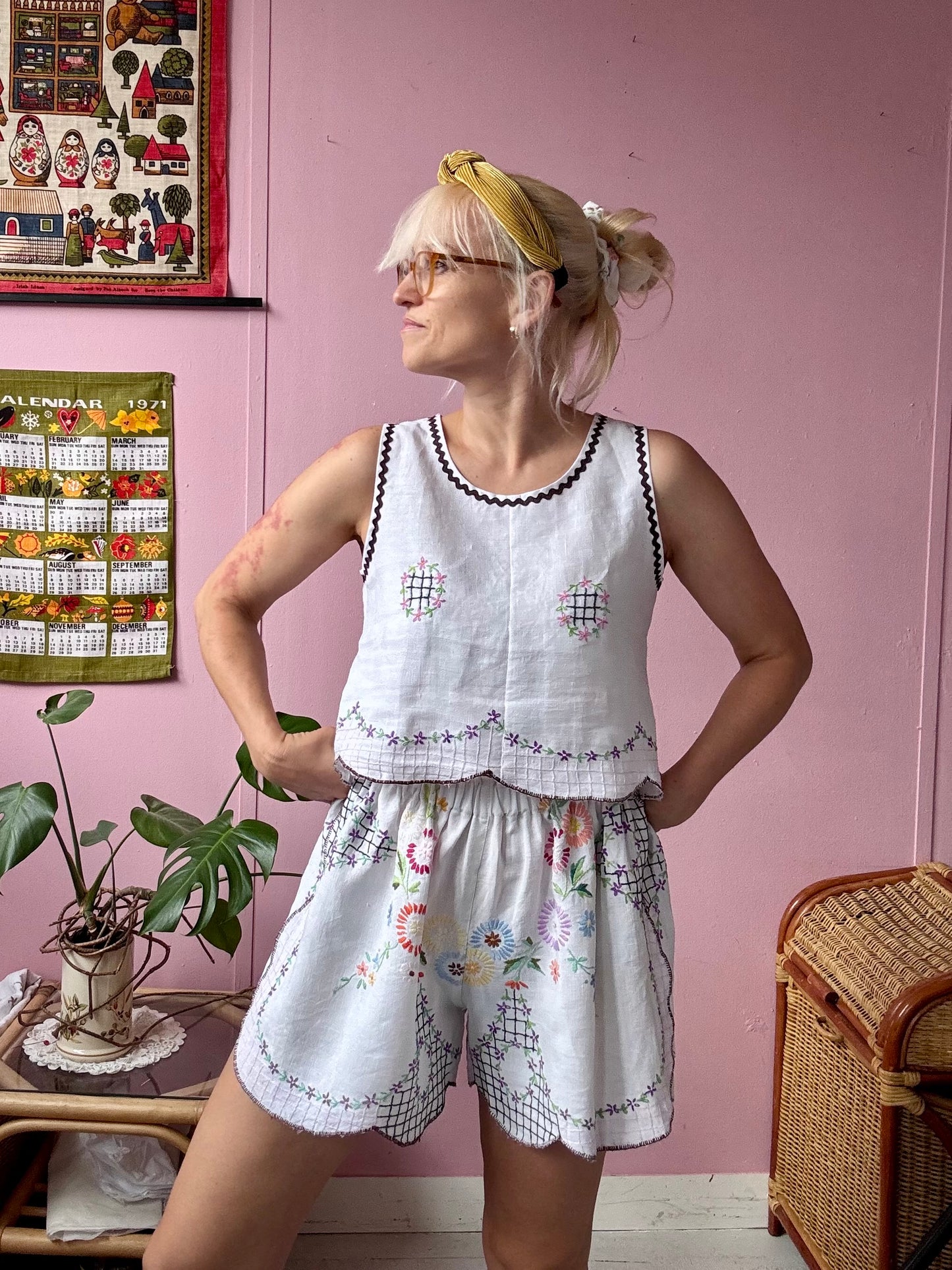 Floral shorts set with brown ric rac