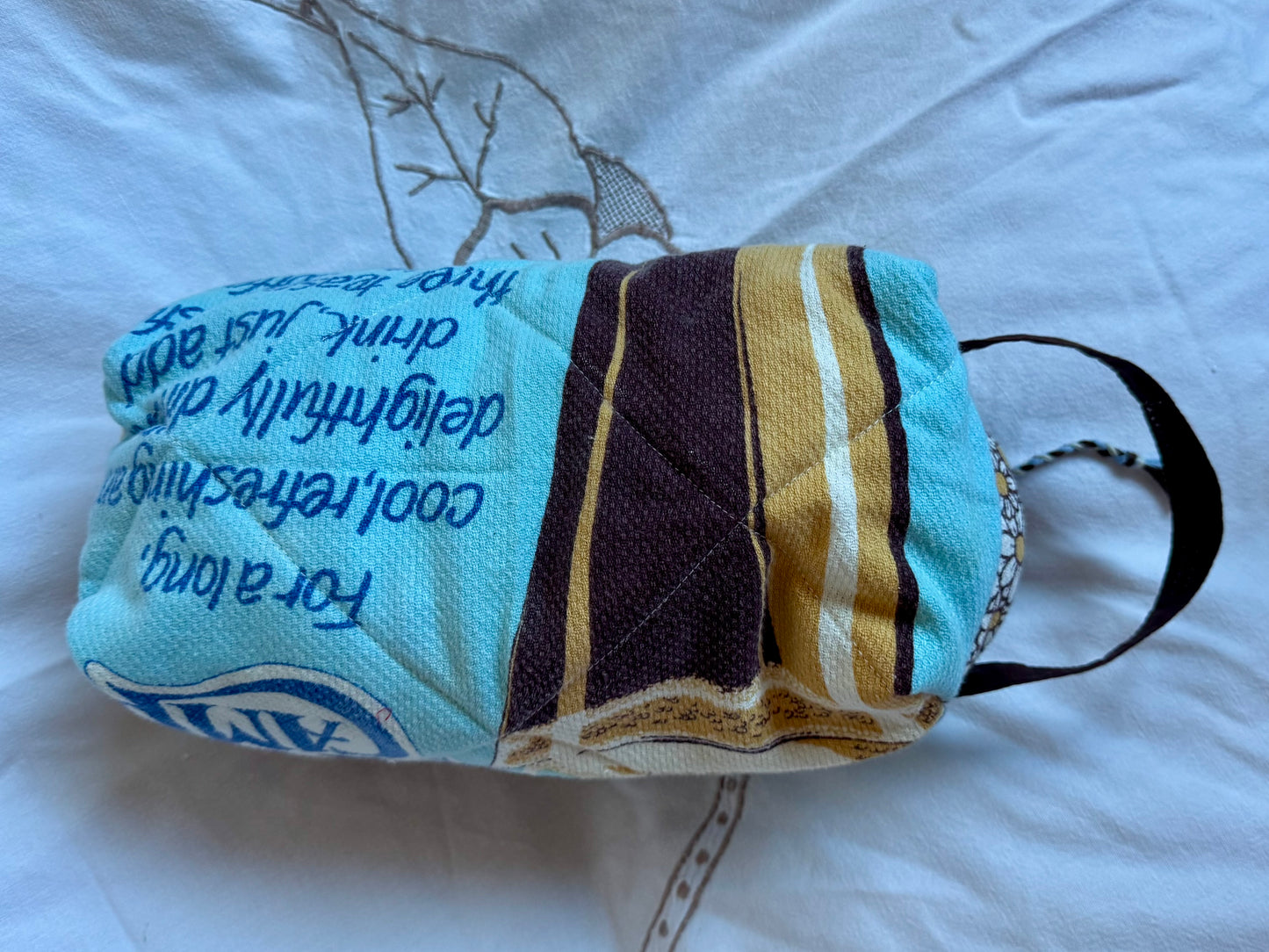 Ice coffee make-up/travel bag