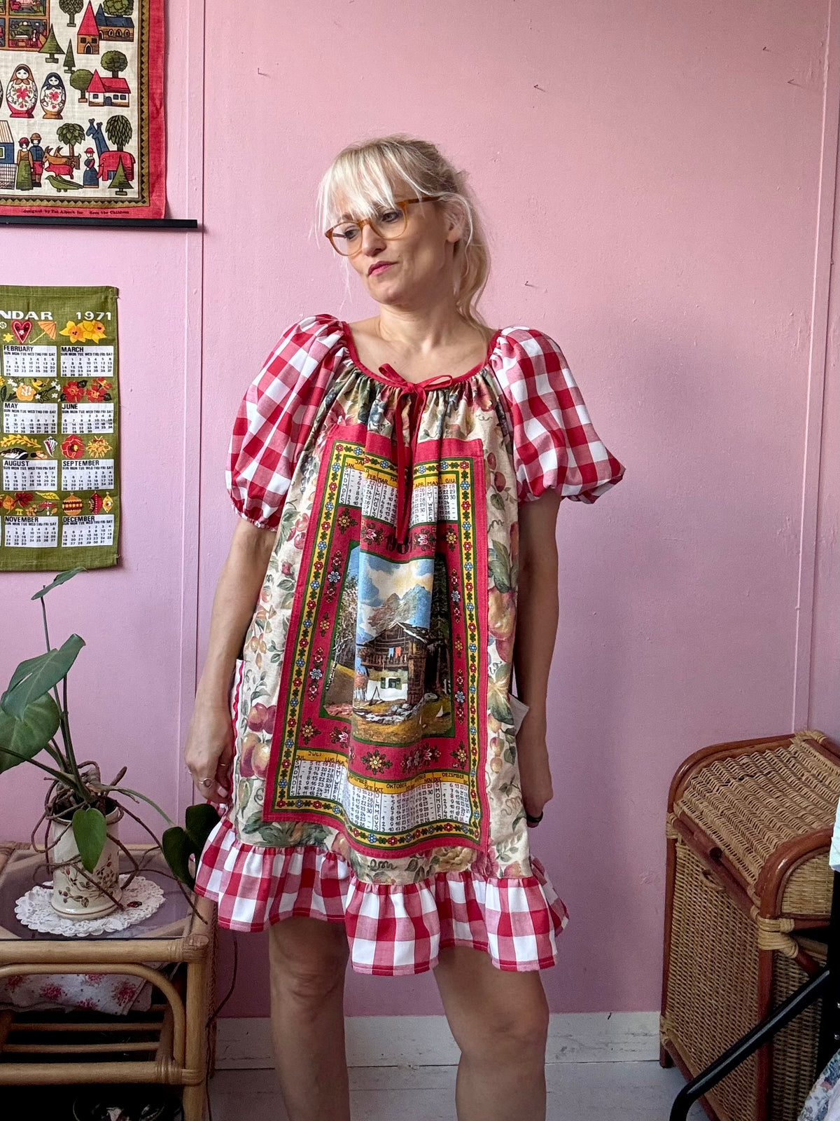 1981 vintage teatowel short dress
