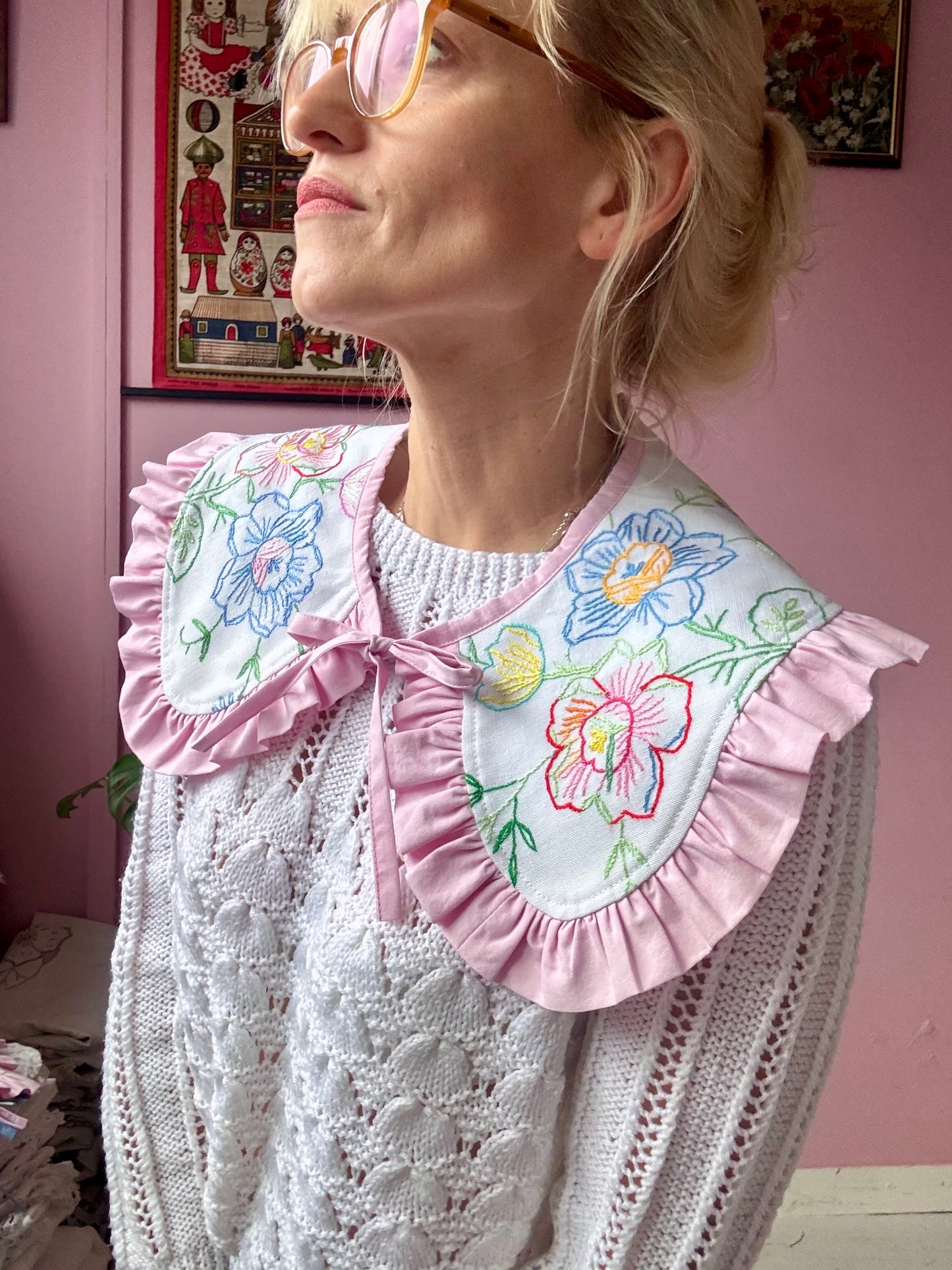 Hand embroidery floral collar with frill
