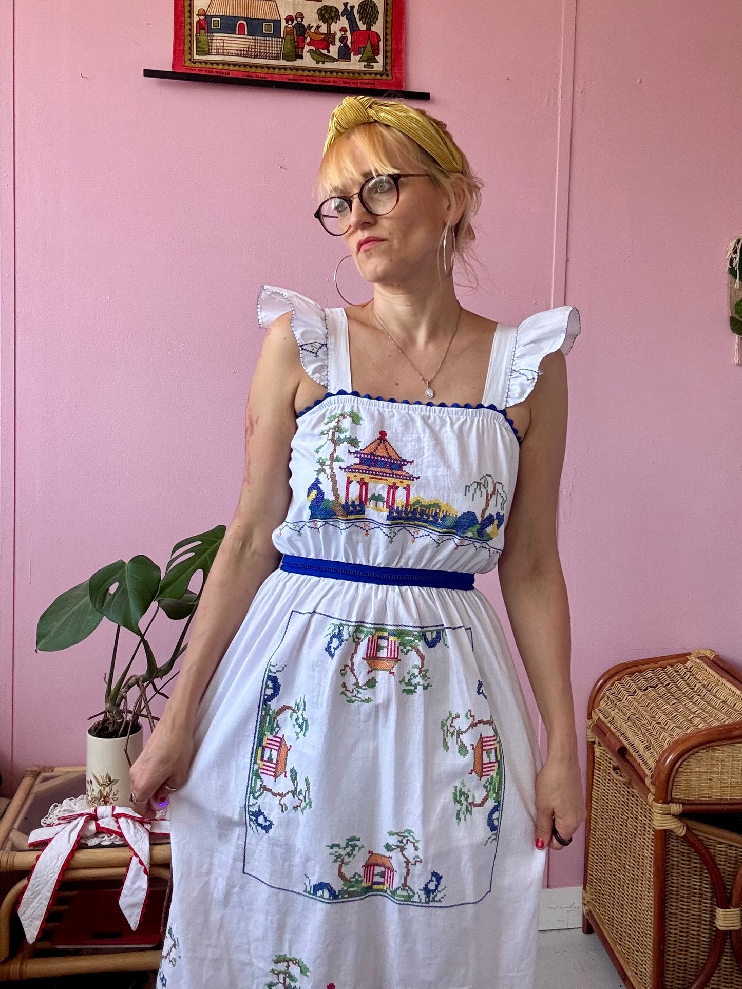 Midi dress with blue waistband