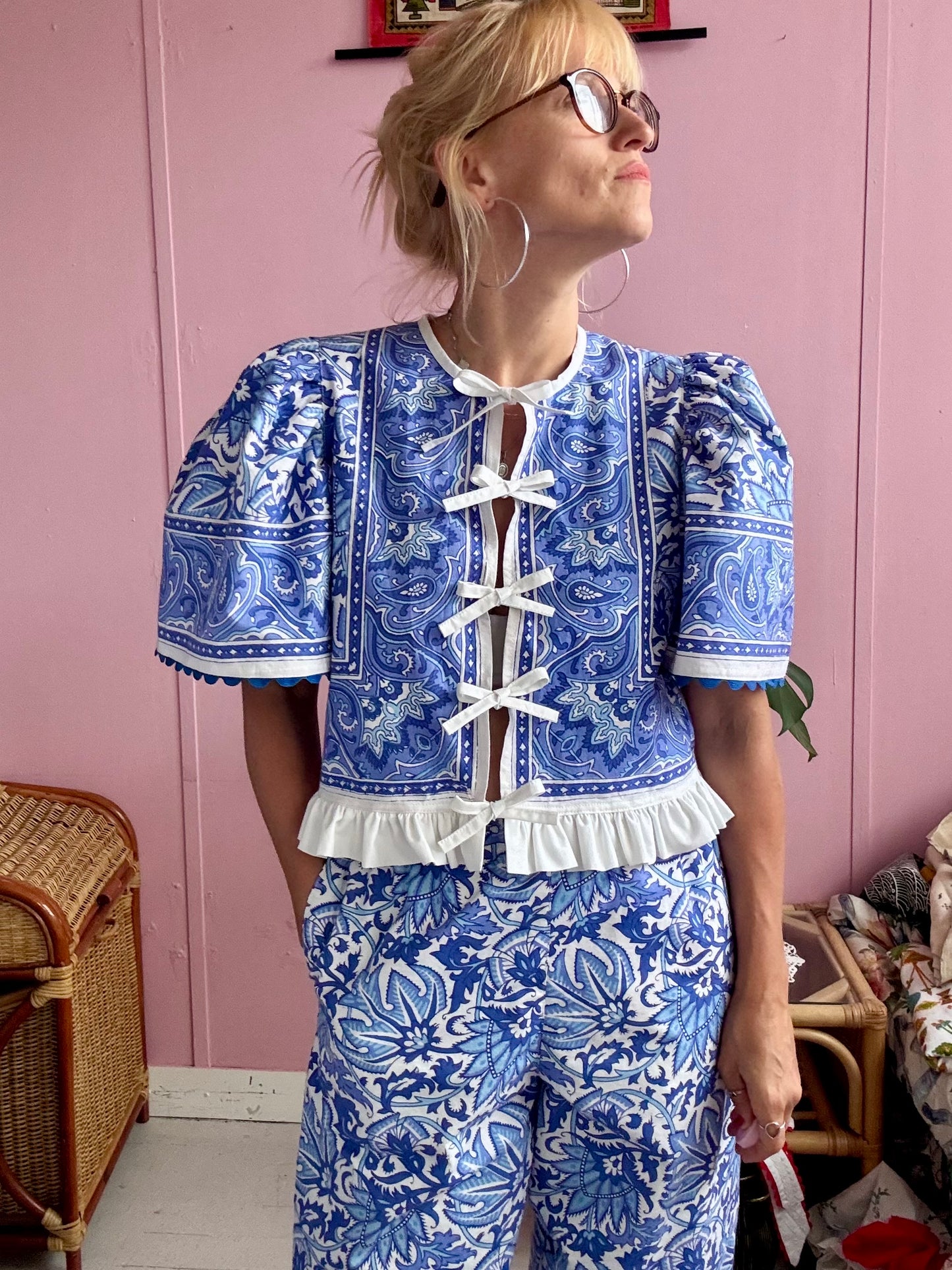 Blue floral trousers set
