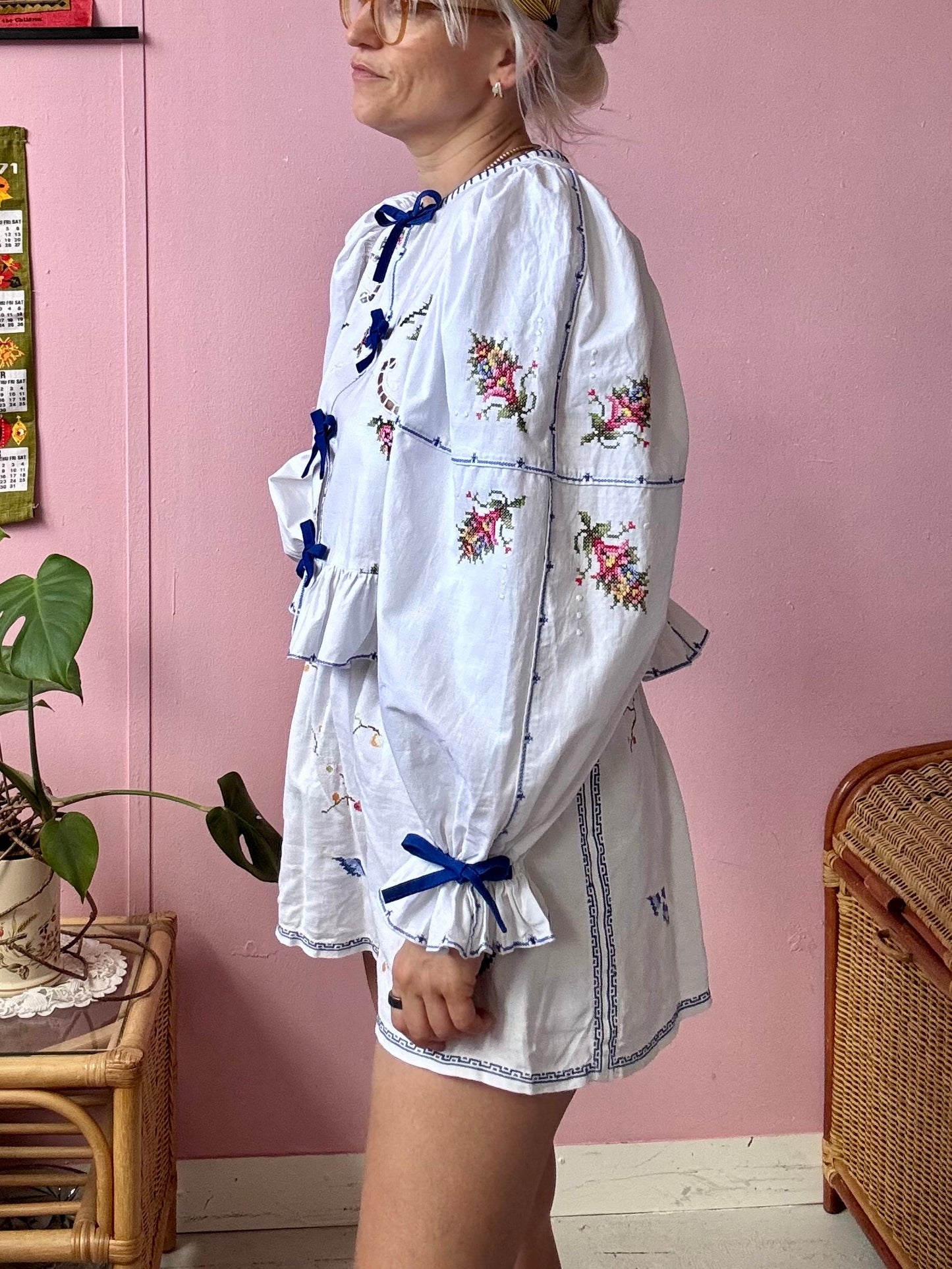 White embroidery blouse with blue bows