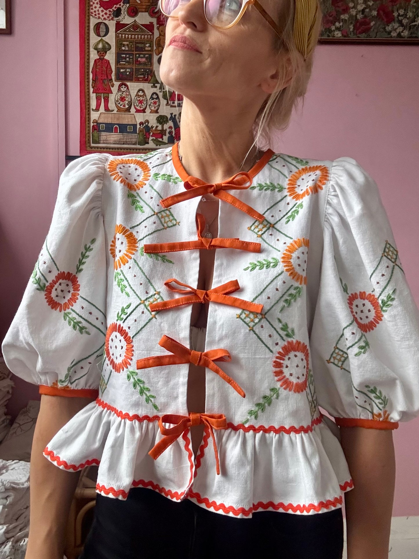 Floral blouse with hemline frill