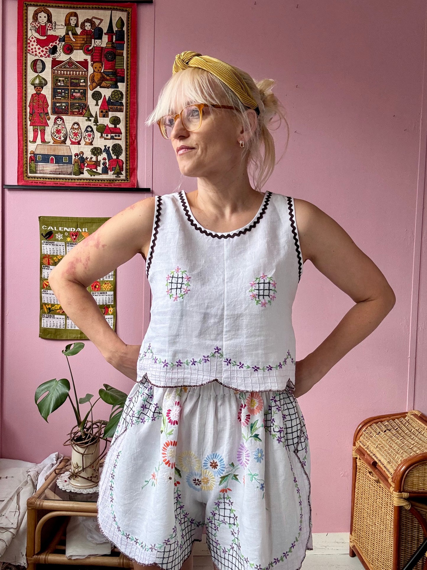 Floral shorts set with brown ric rac