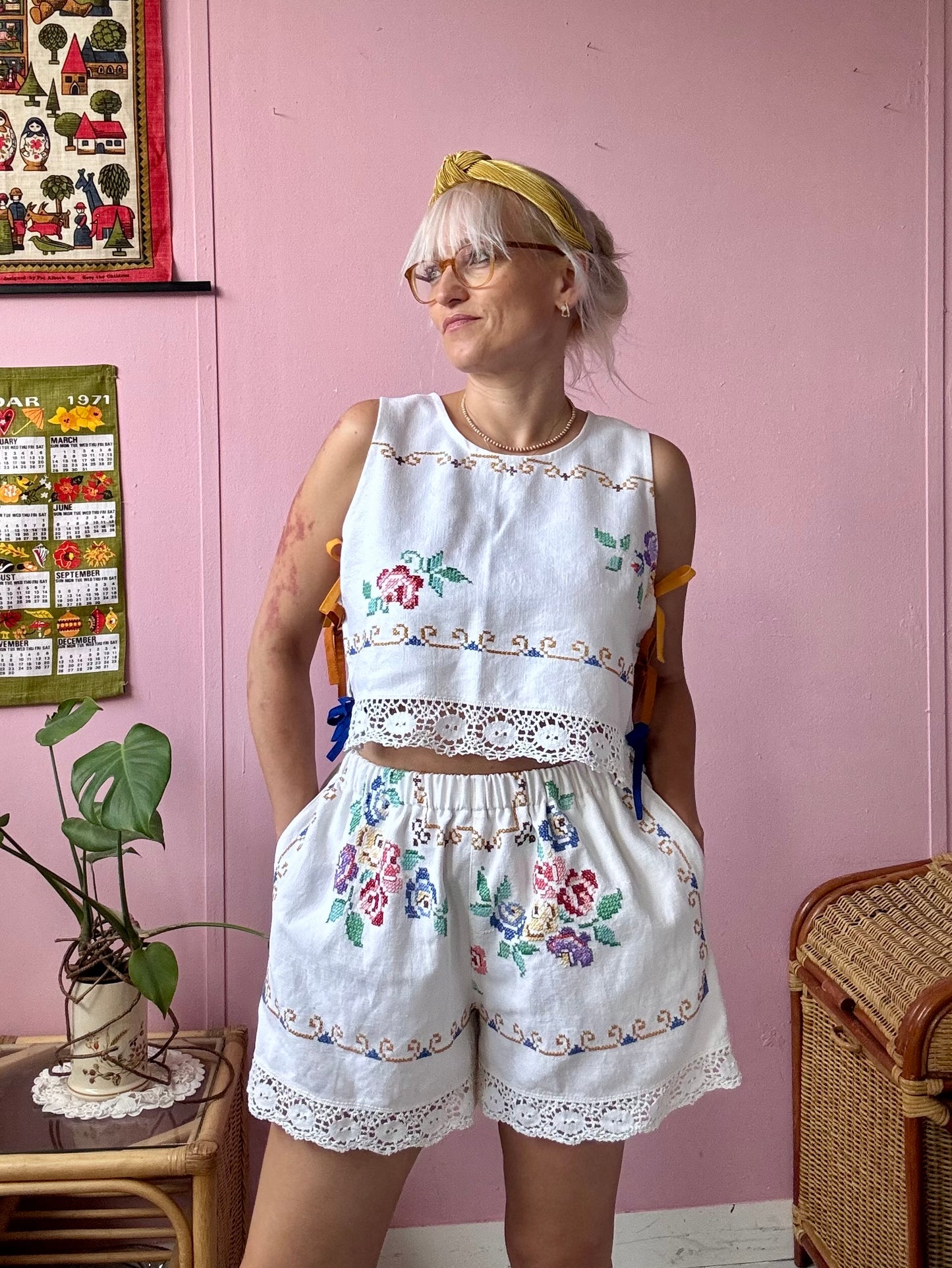 Linen shorts set with side bows